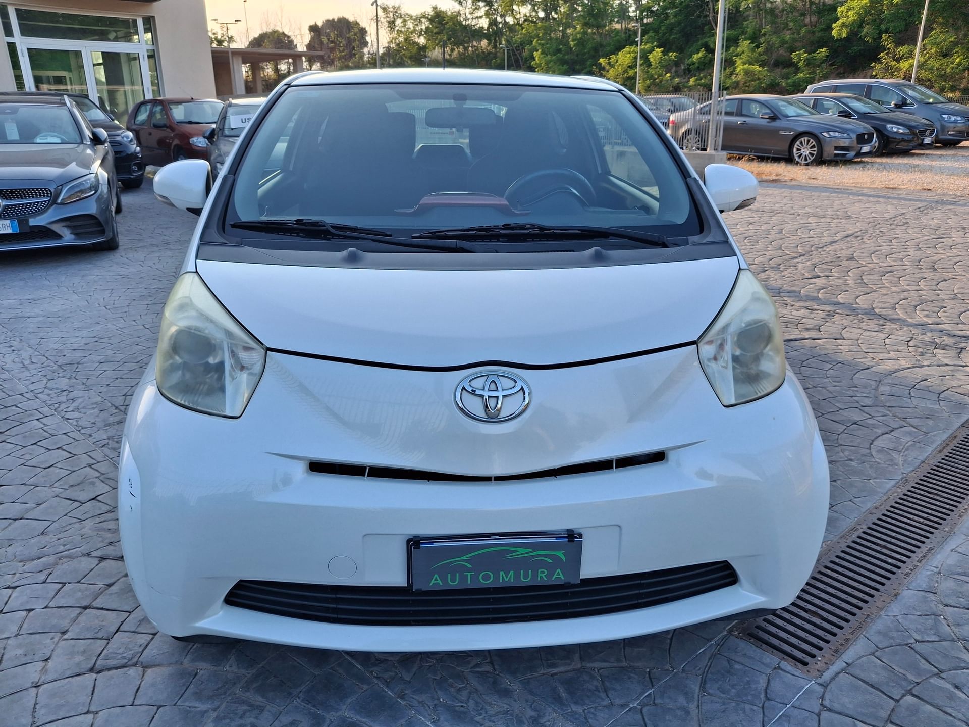 Toyota iQ