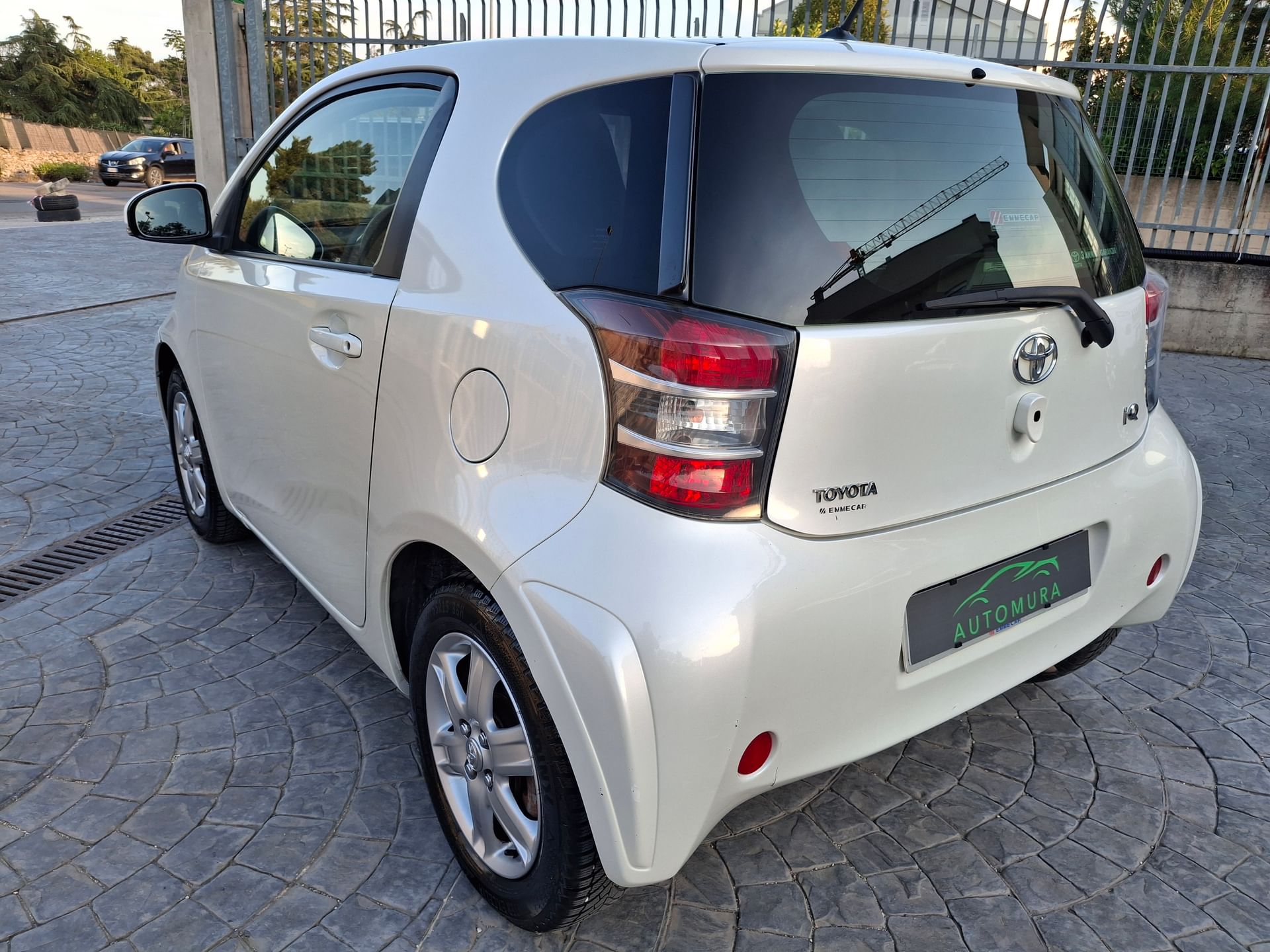 Toyota iQ