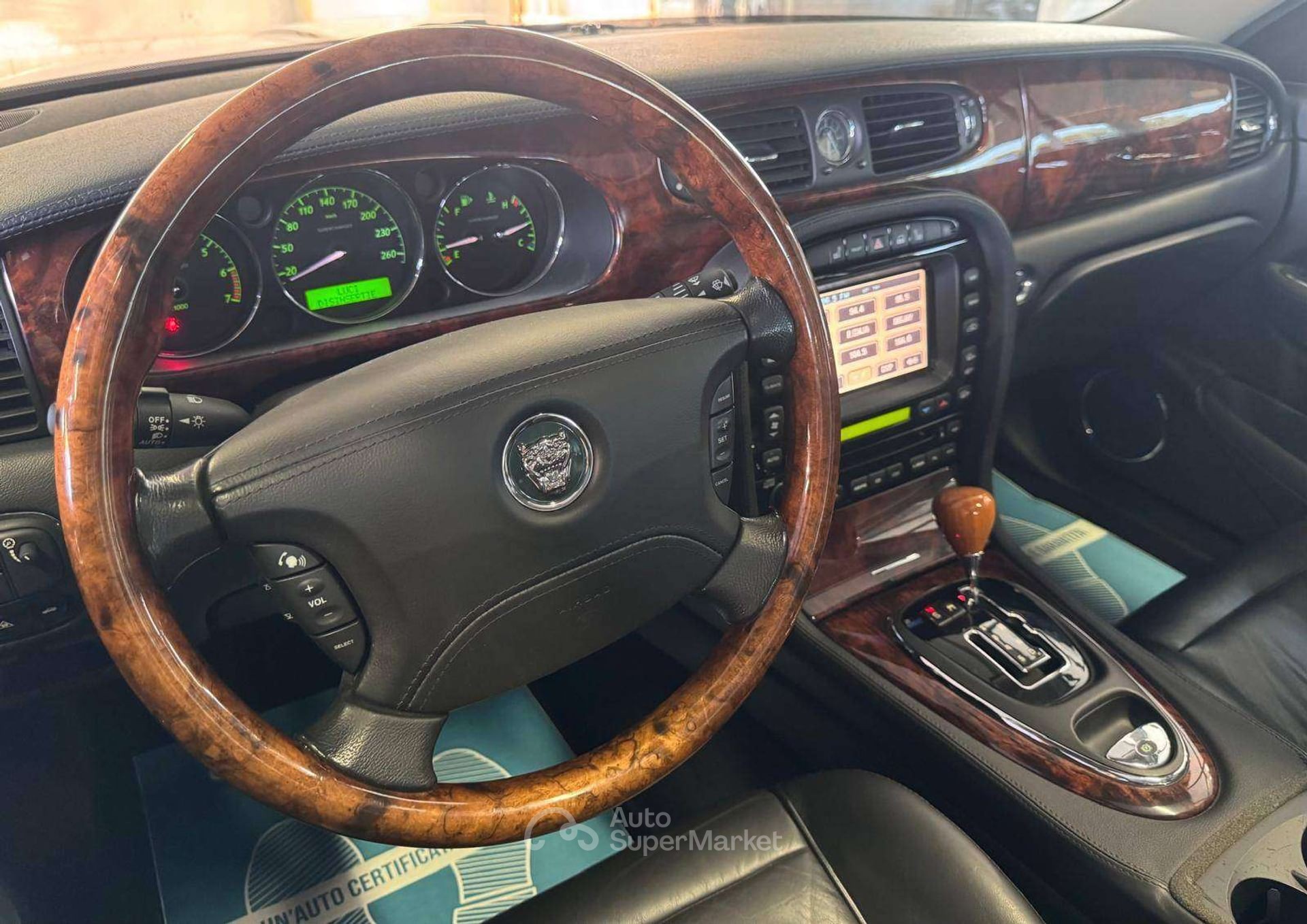 Jaguar XJR