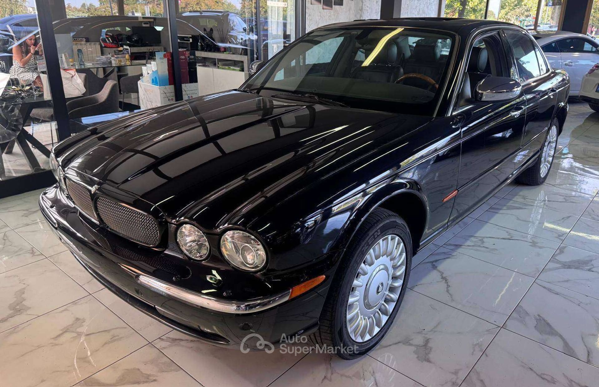 Jaguar XJR