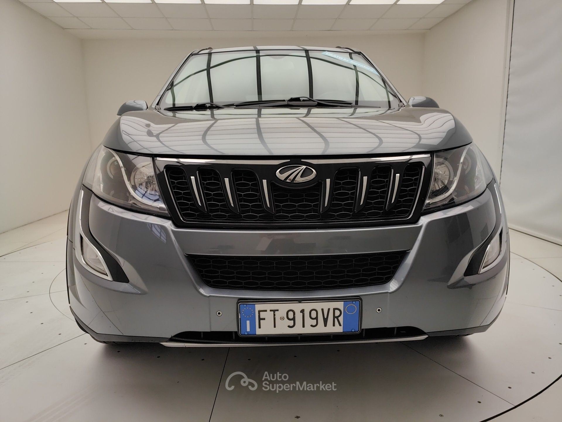 Mahindra XUV500