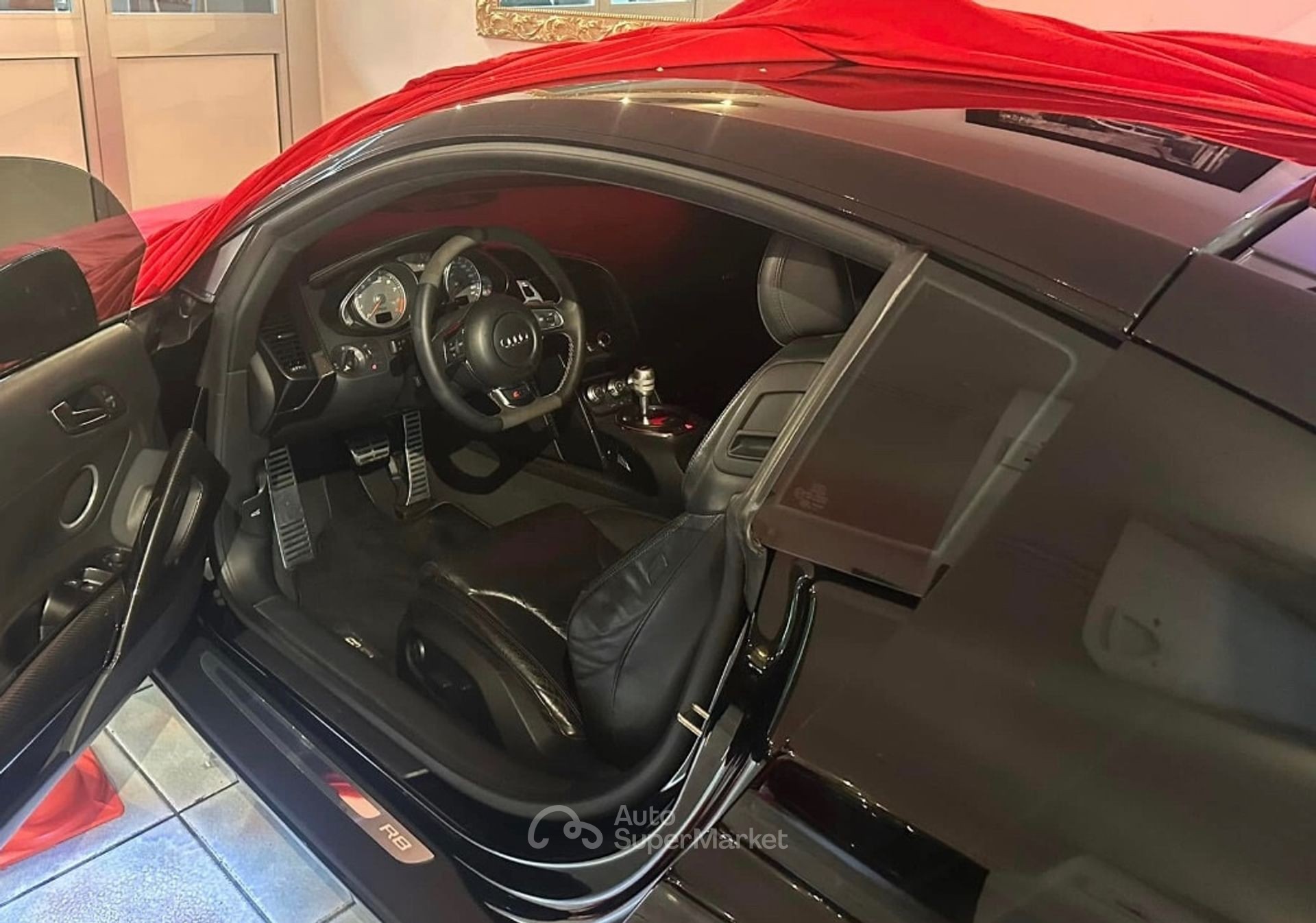 Audi R8