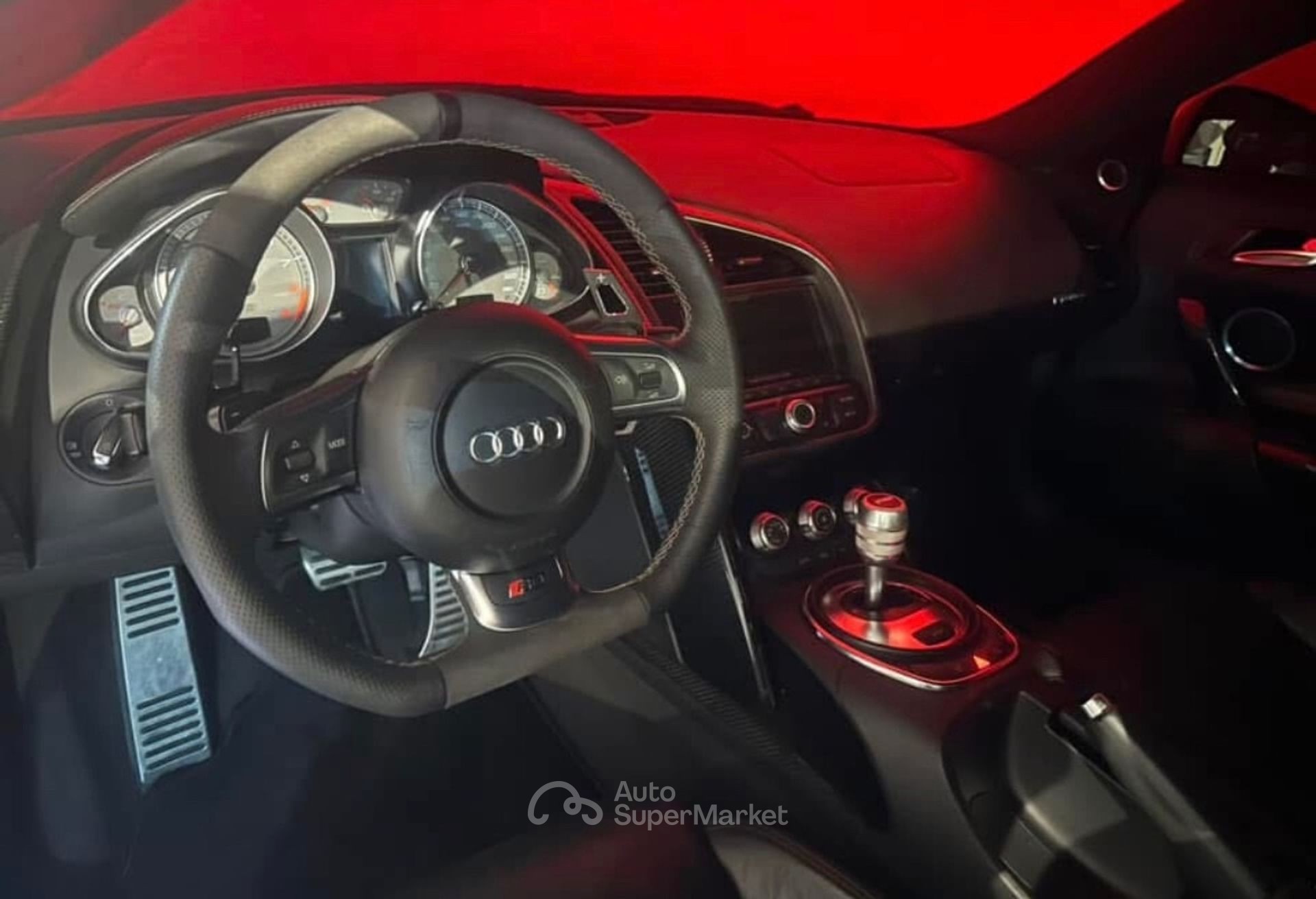 Audi R8