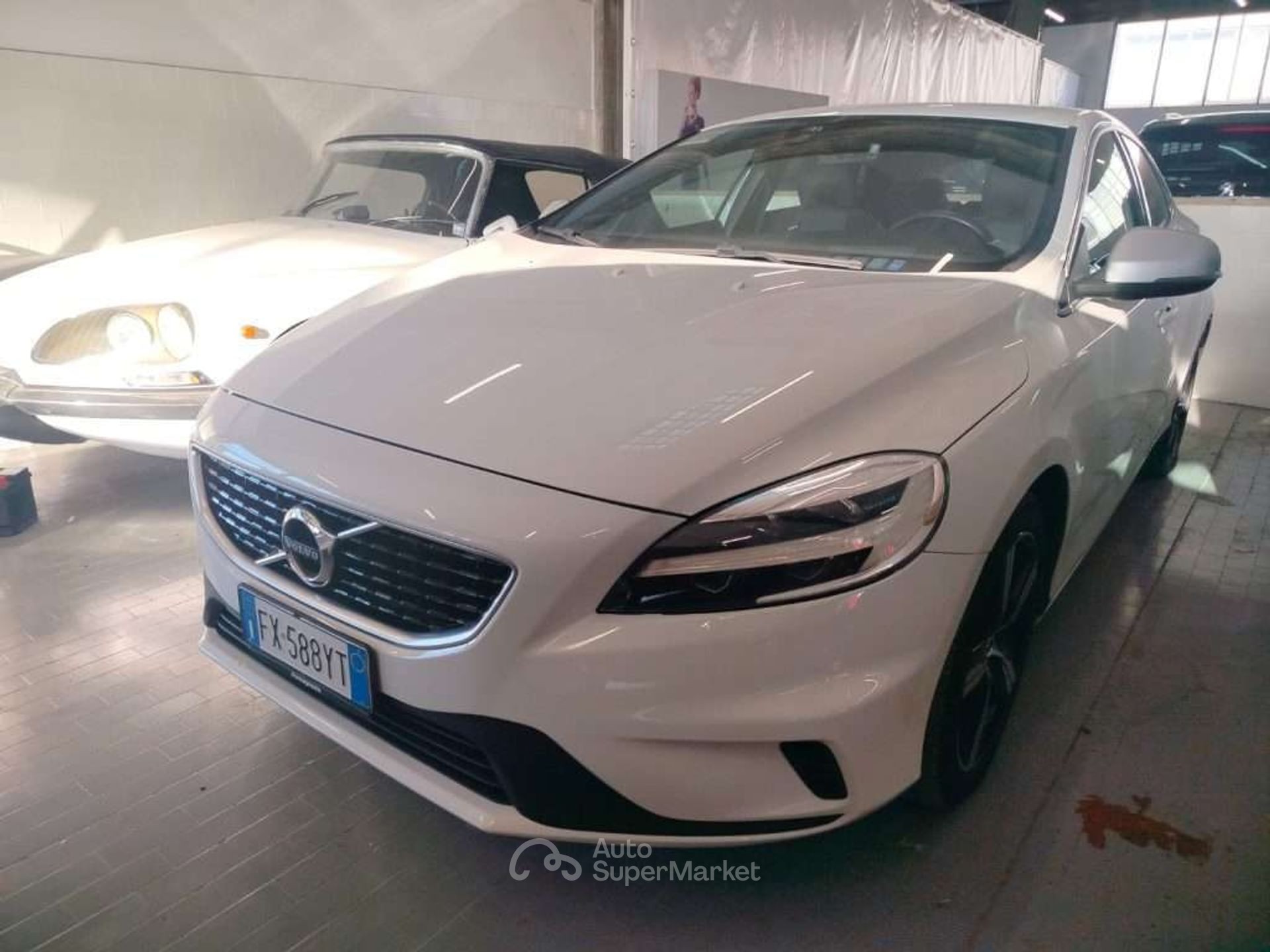 Volvo V40