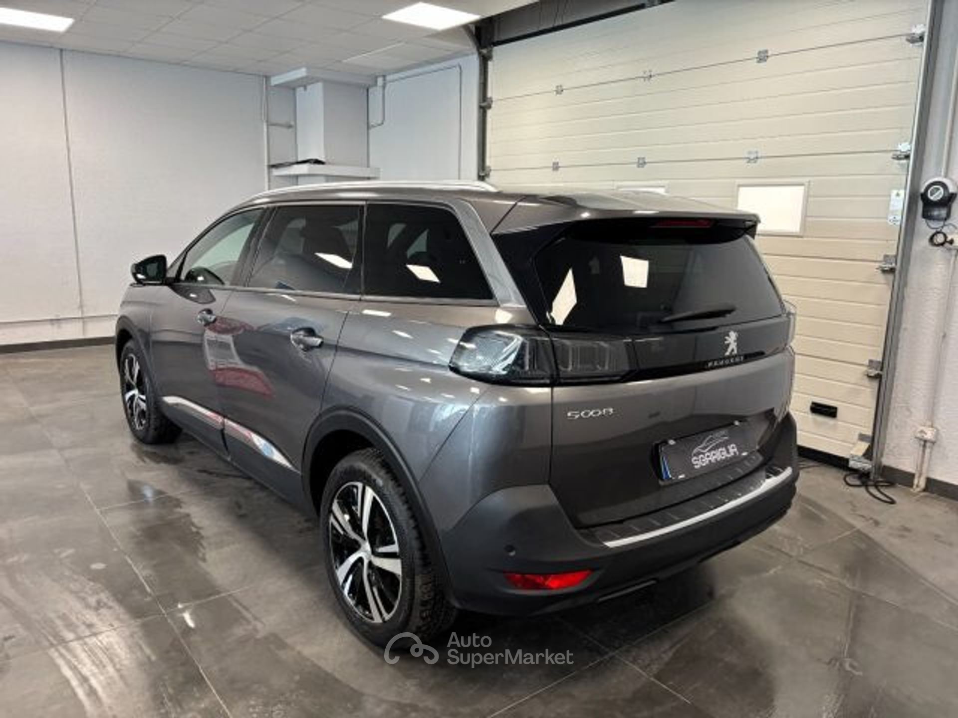 Peugeot 5008