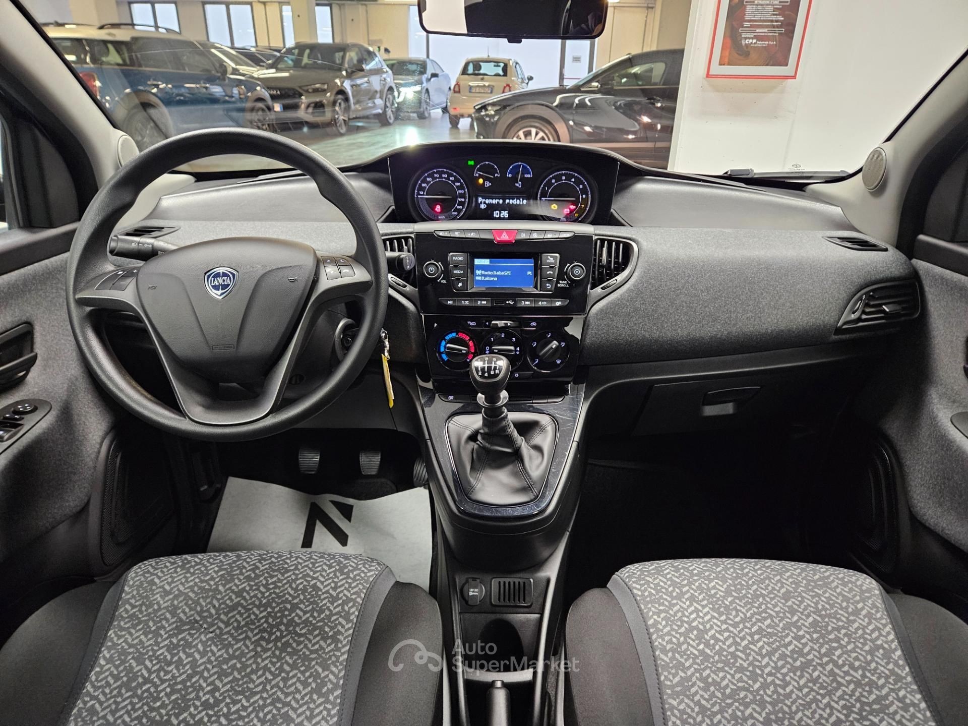 Lancia Ypsilon