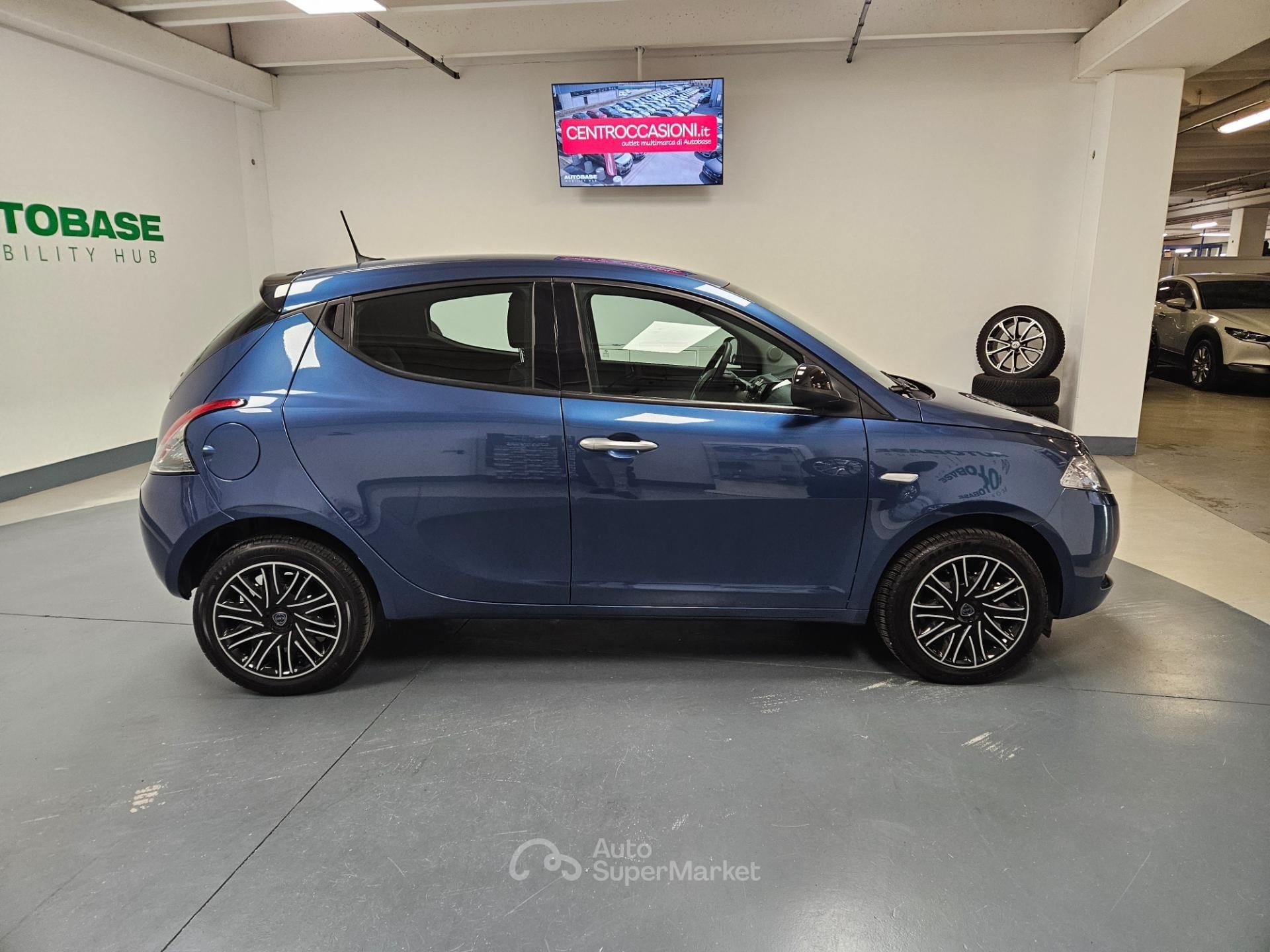 Lancia Ypsilon
