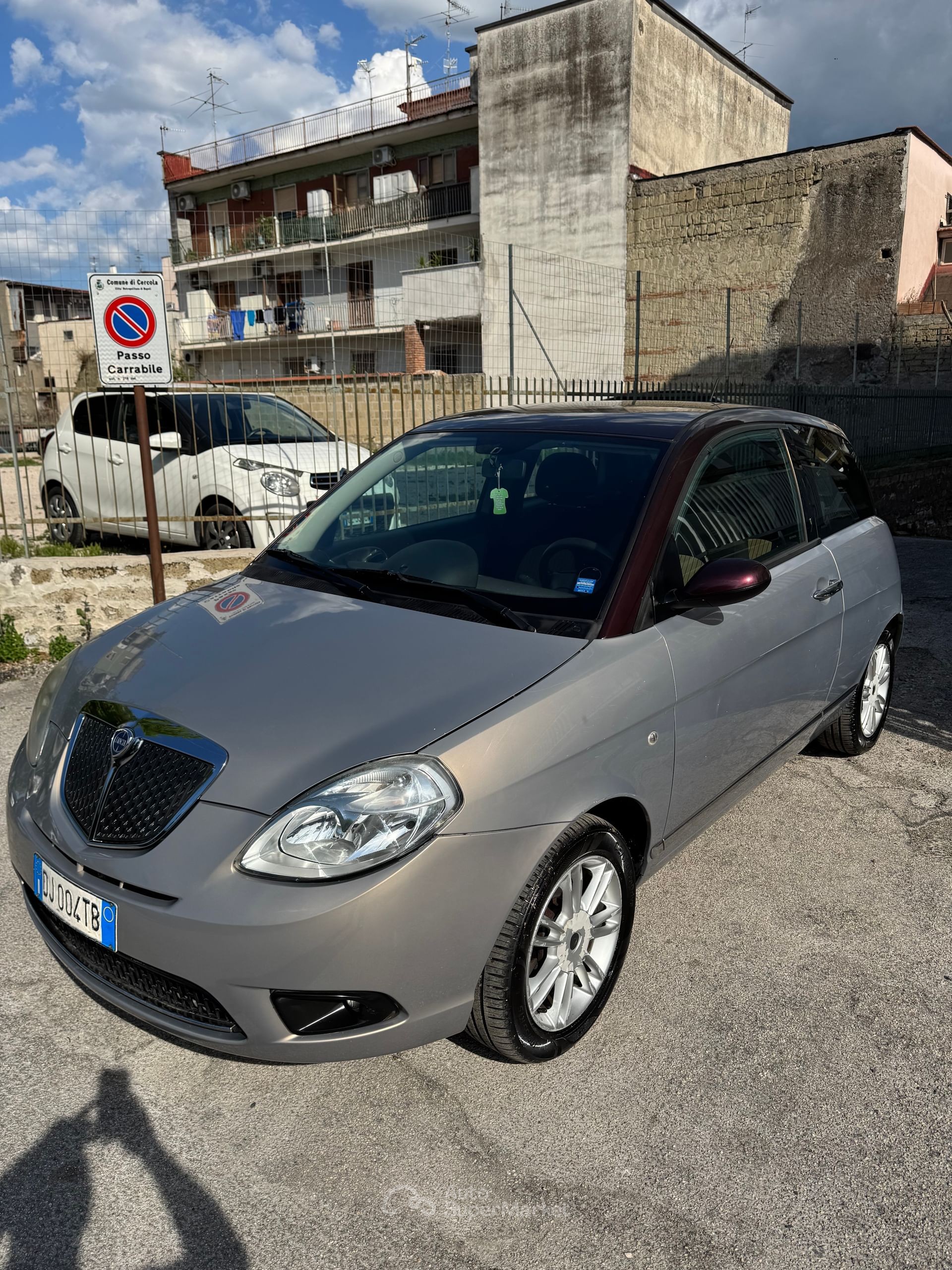 Lancia Ypsilon