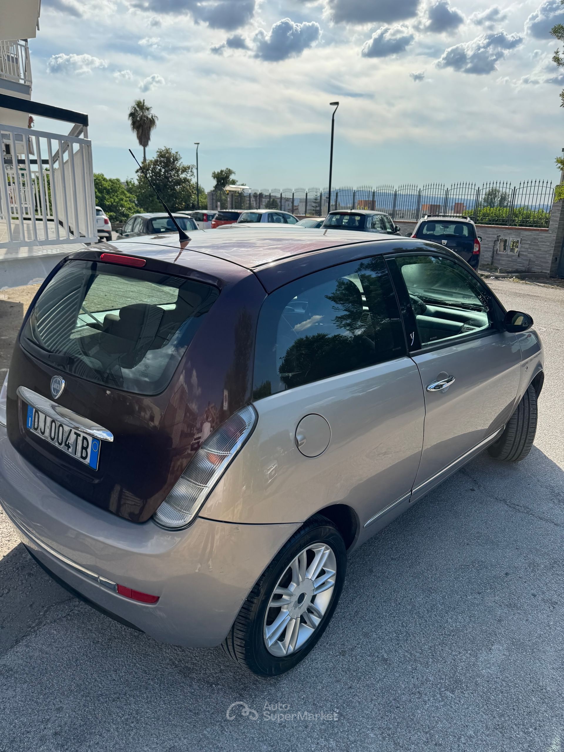 Lancia Ypsilon