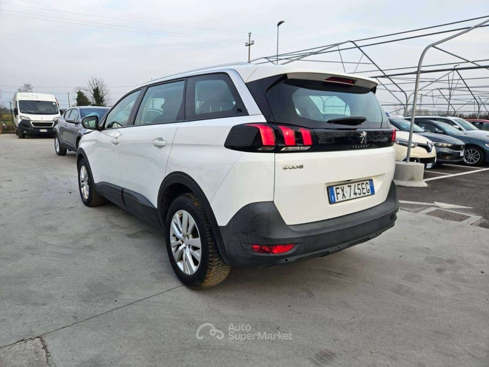 Peugeot 5008