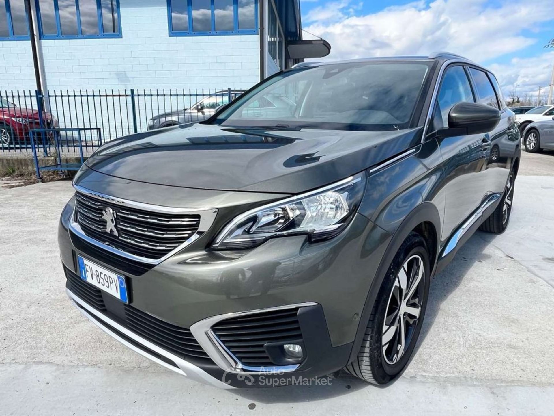 Peugeot 5008