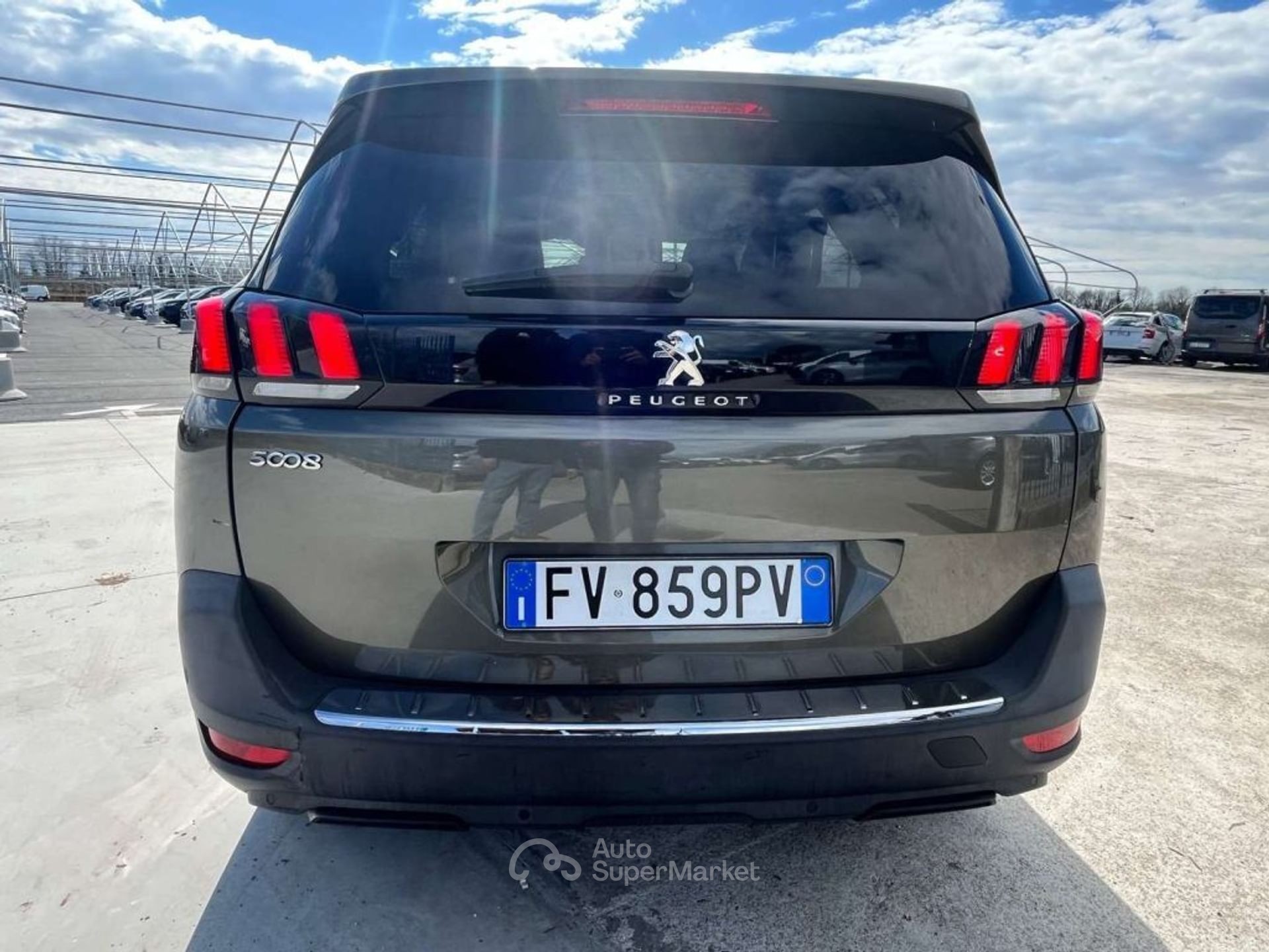 Peugeot 5008