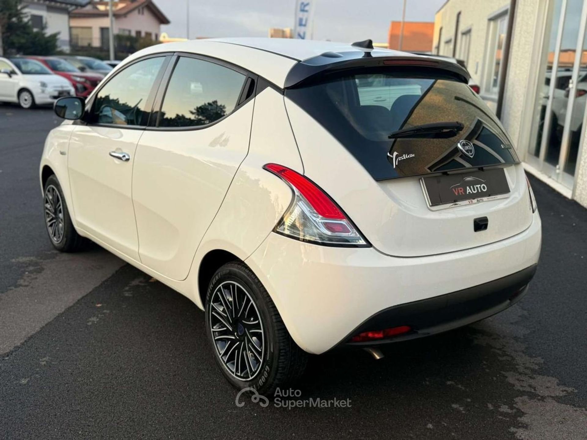 Lancia Ypsilon
