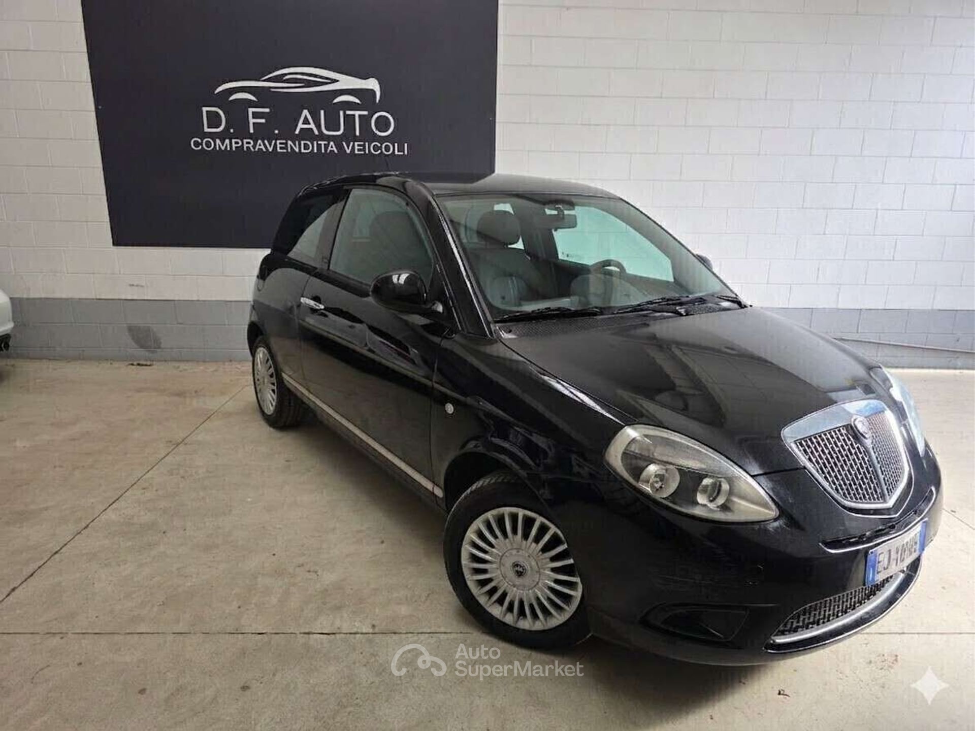 Lancia Ypsilon
