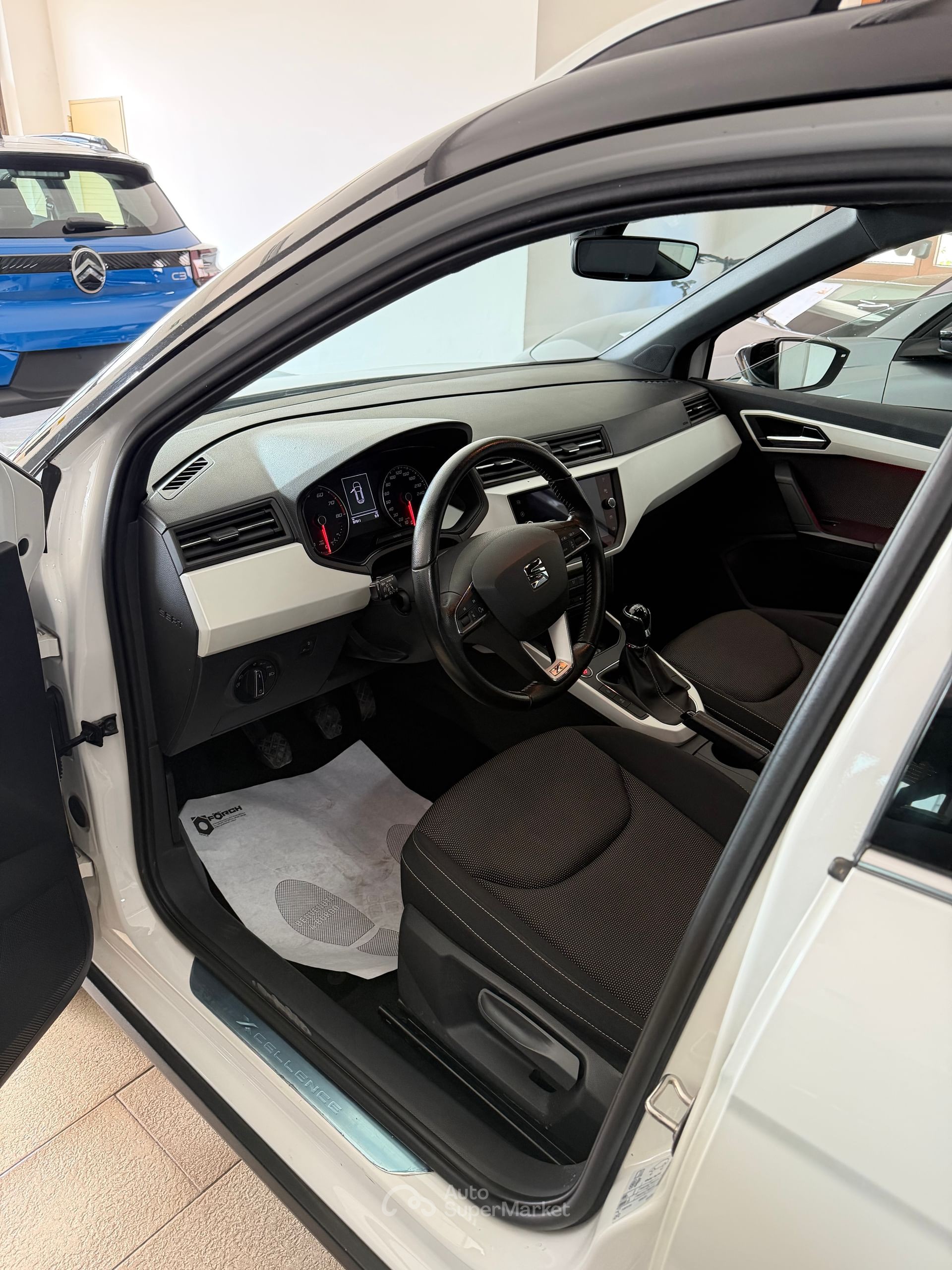 Seat Arona