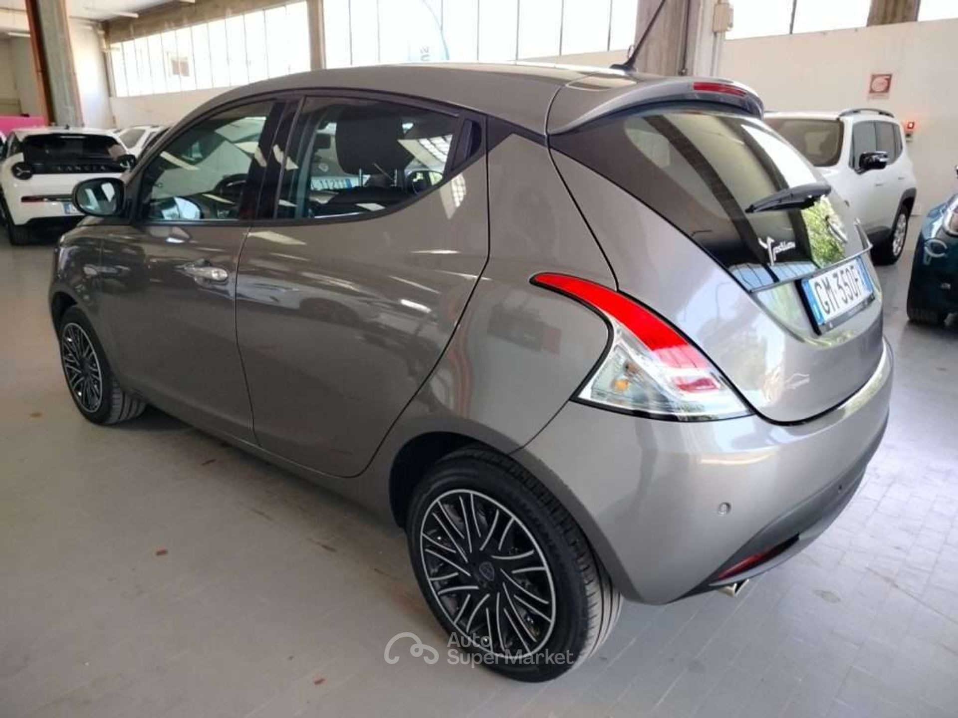 Lancia Ypsilon