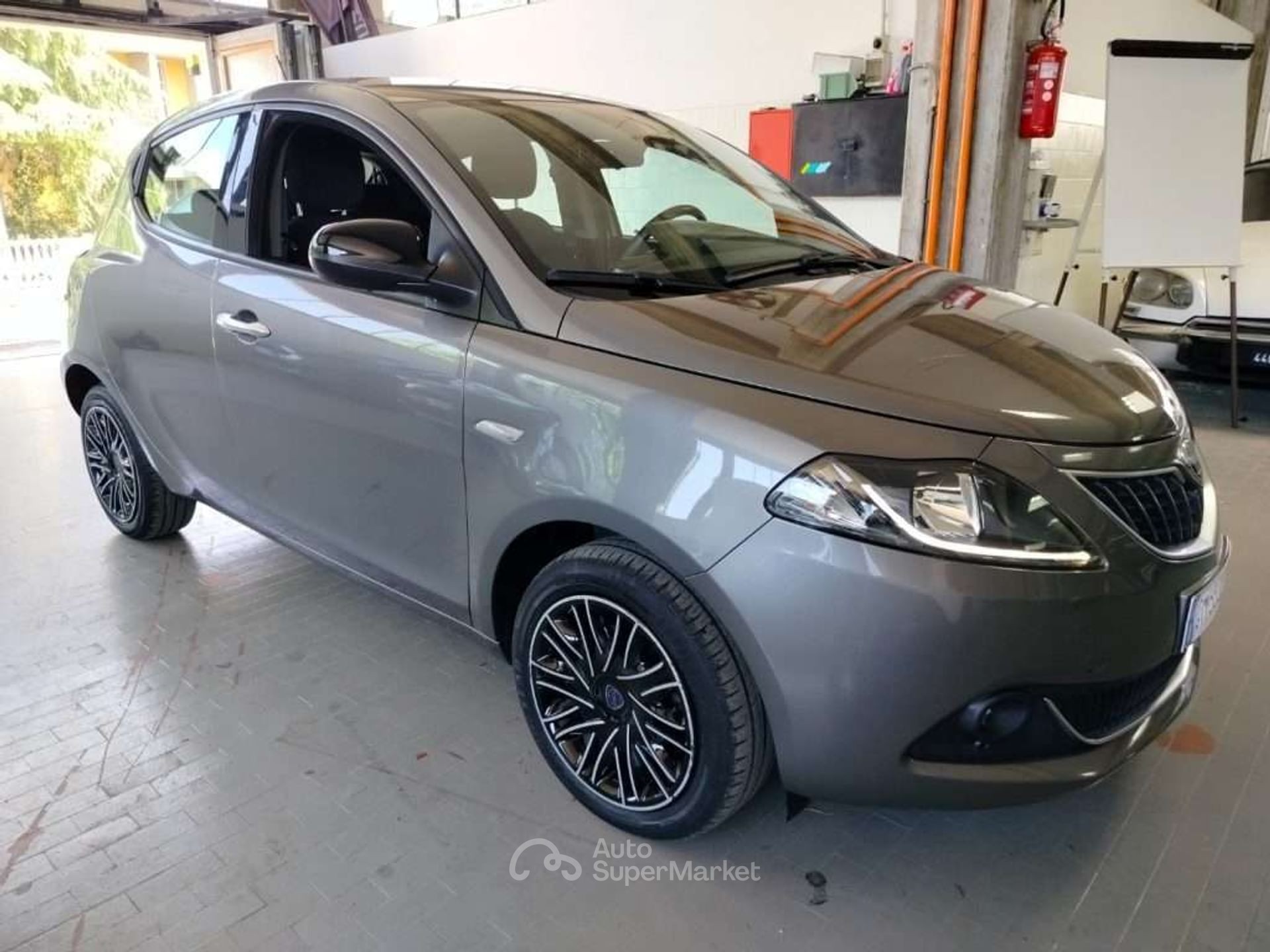 Lancia Ypsilon