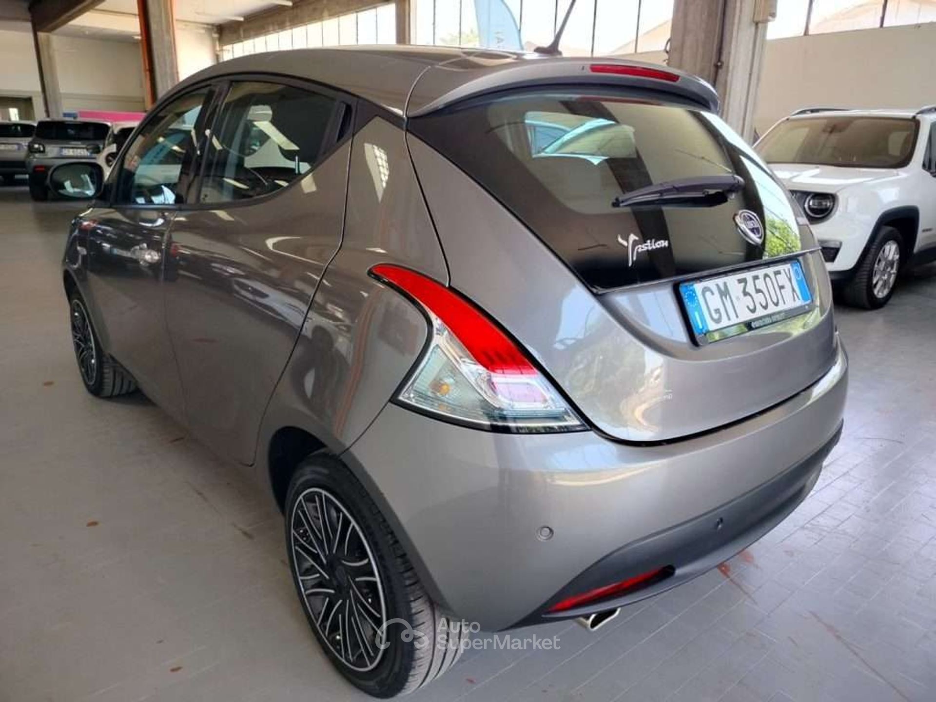 Lancia Ypsilon
