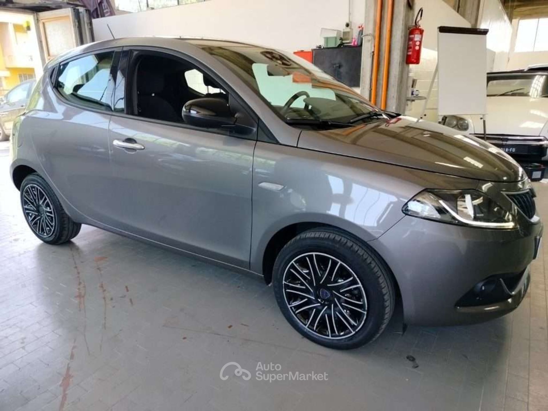 Lancia Ypsilon