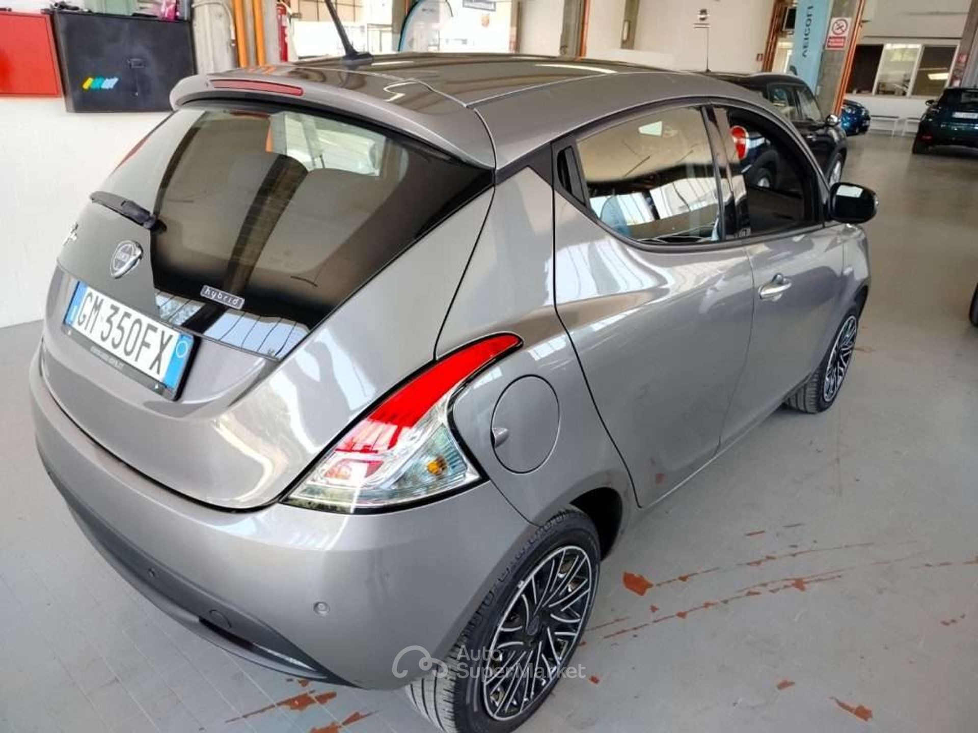 Lancia Ypsilon