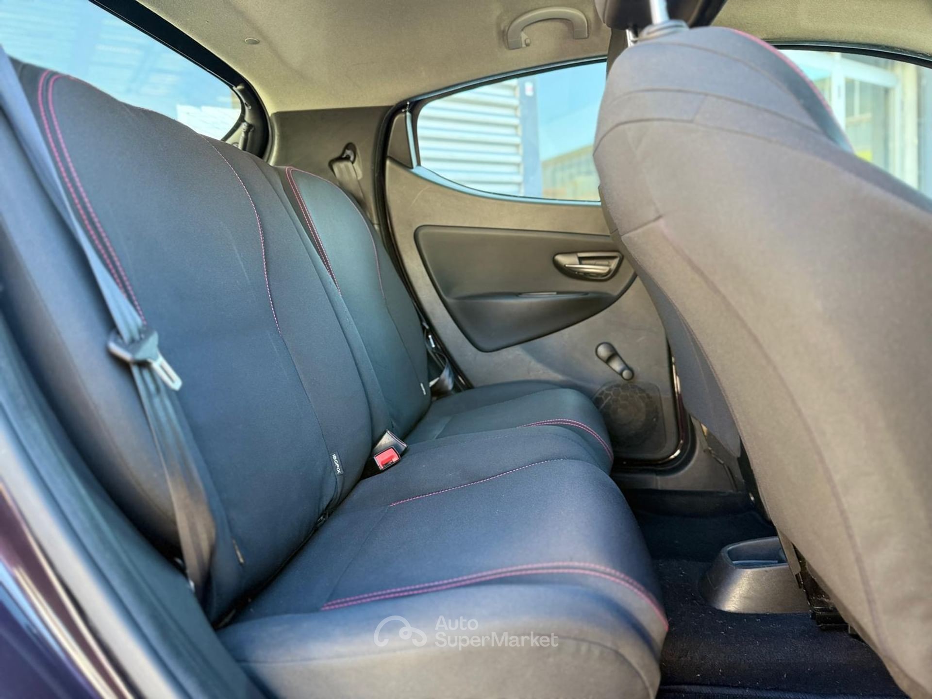Lancia Ypsilon