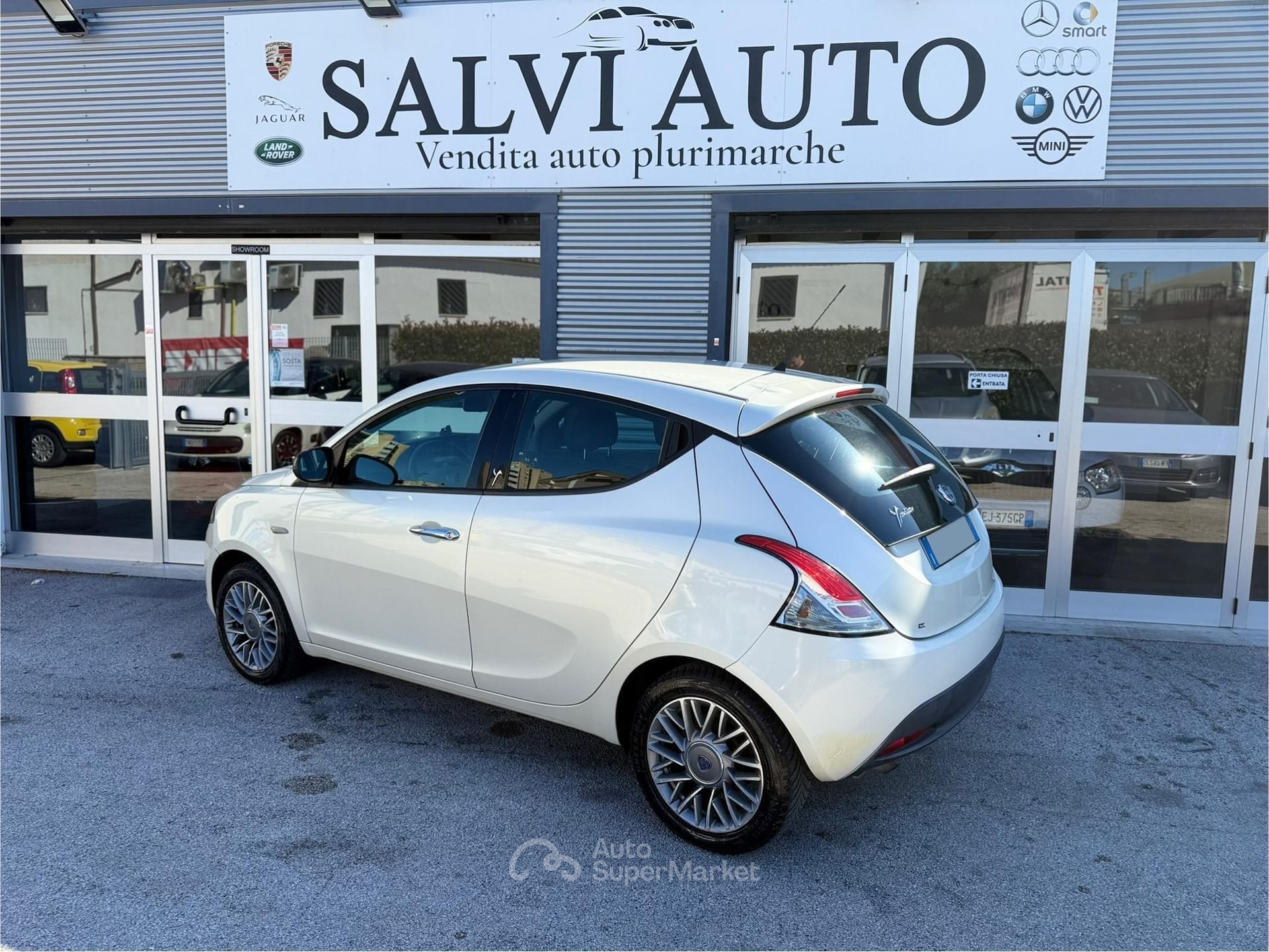 Lancia Ypsilon