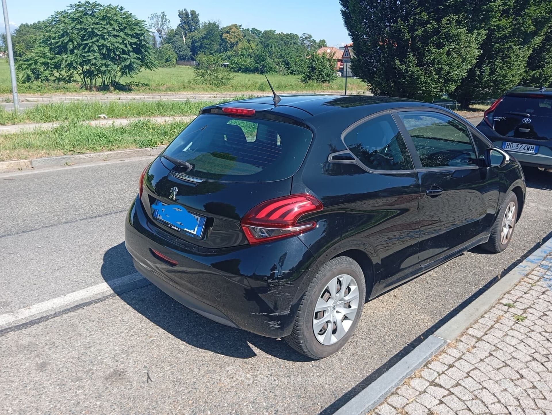 Peugeot 208