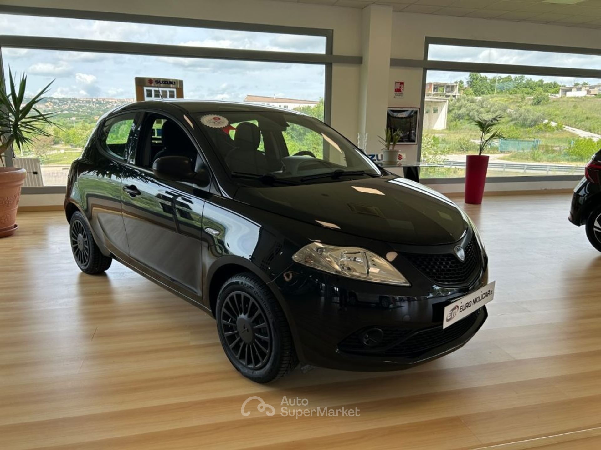 Lancia Ypsilon