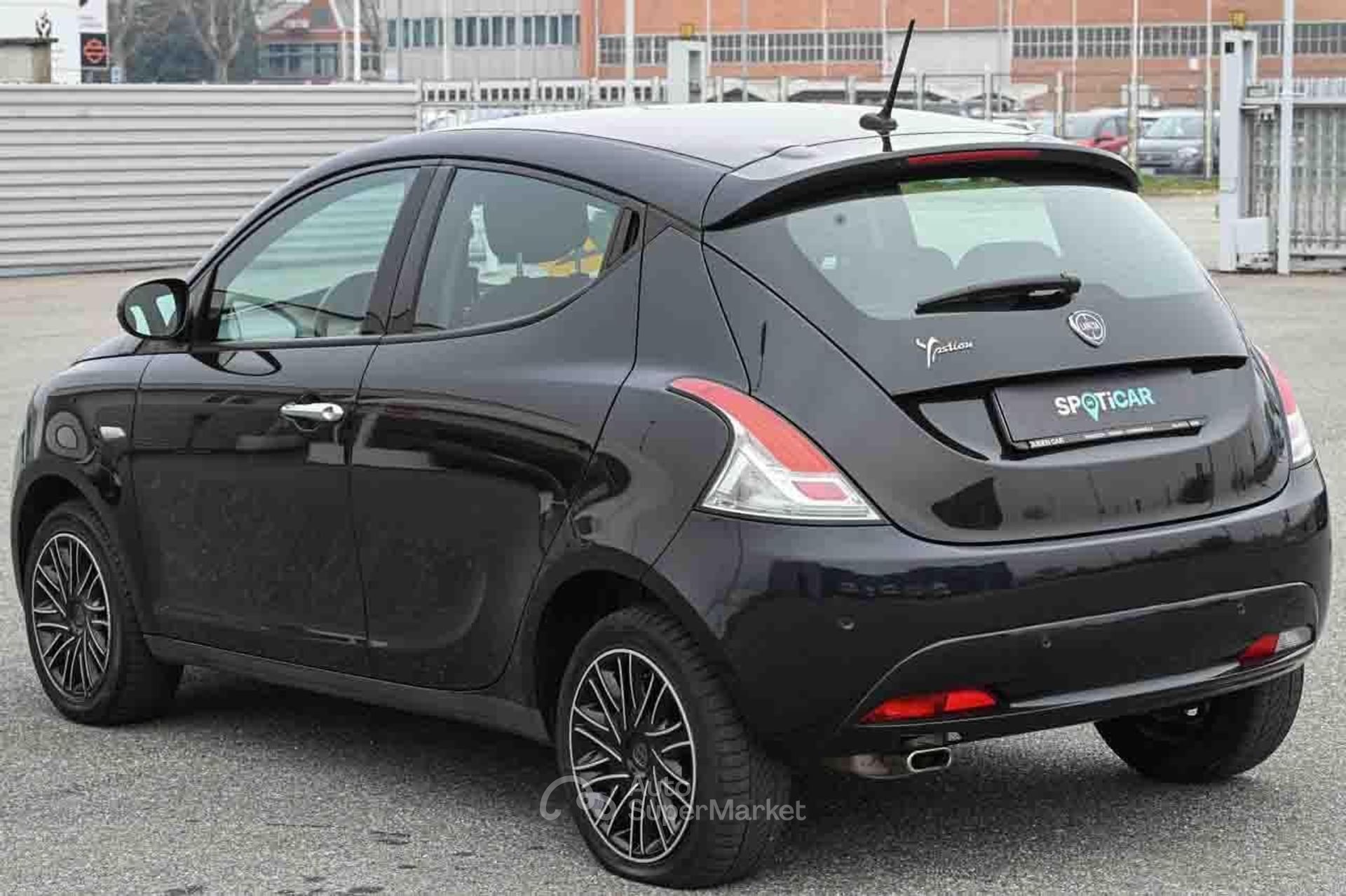 Lancia Ypsilon