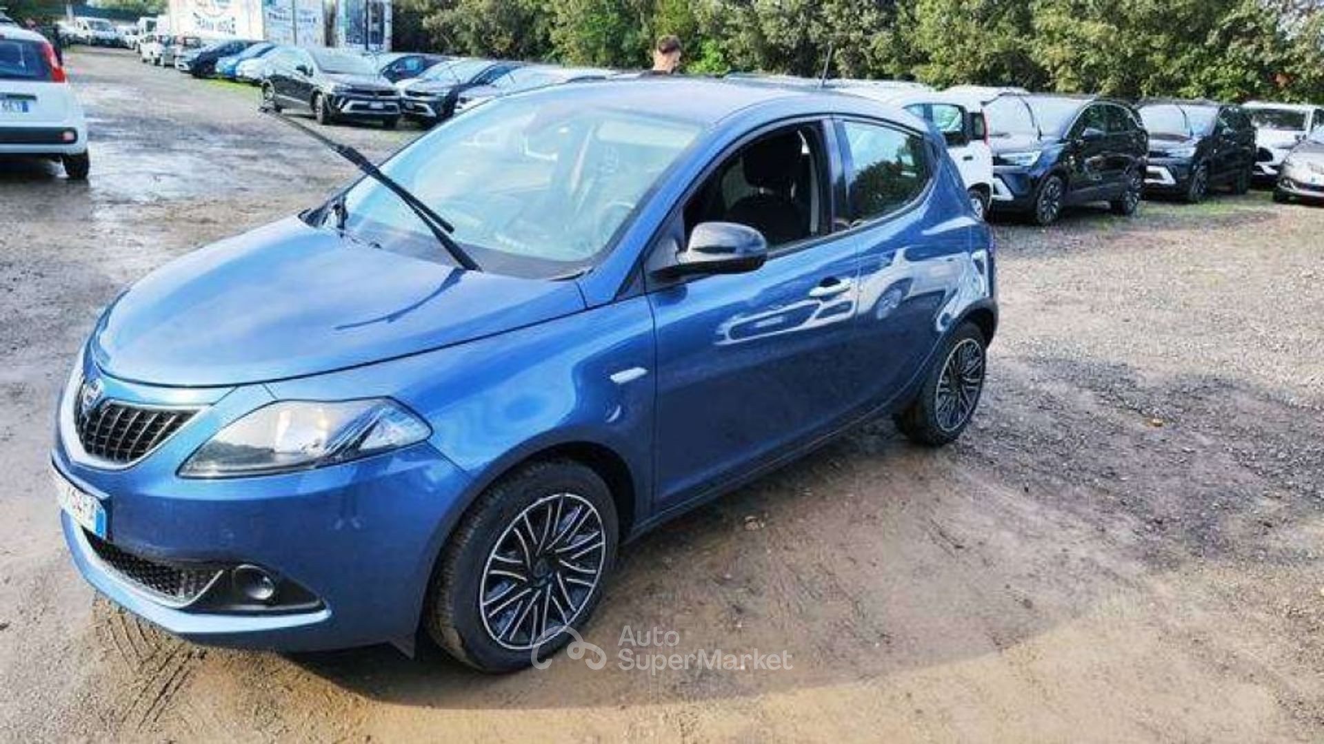 Lancia Ypsilon