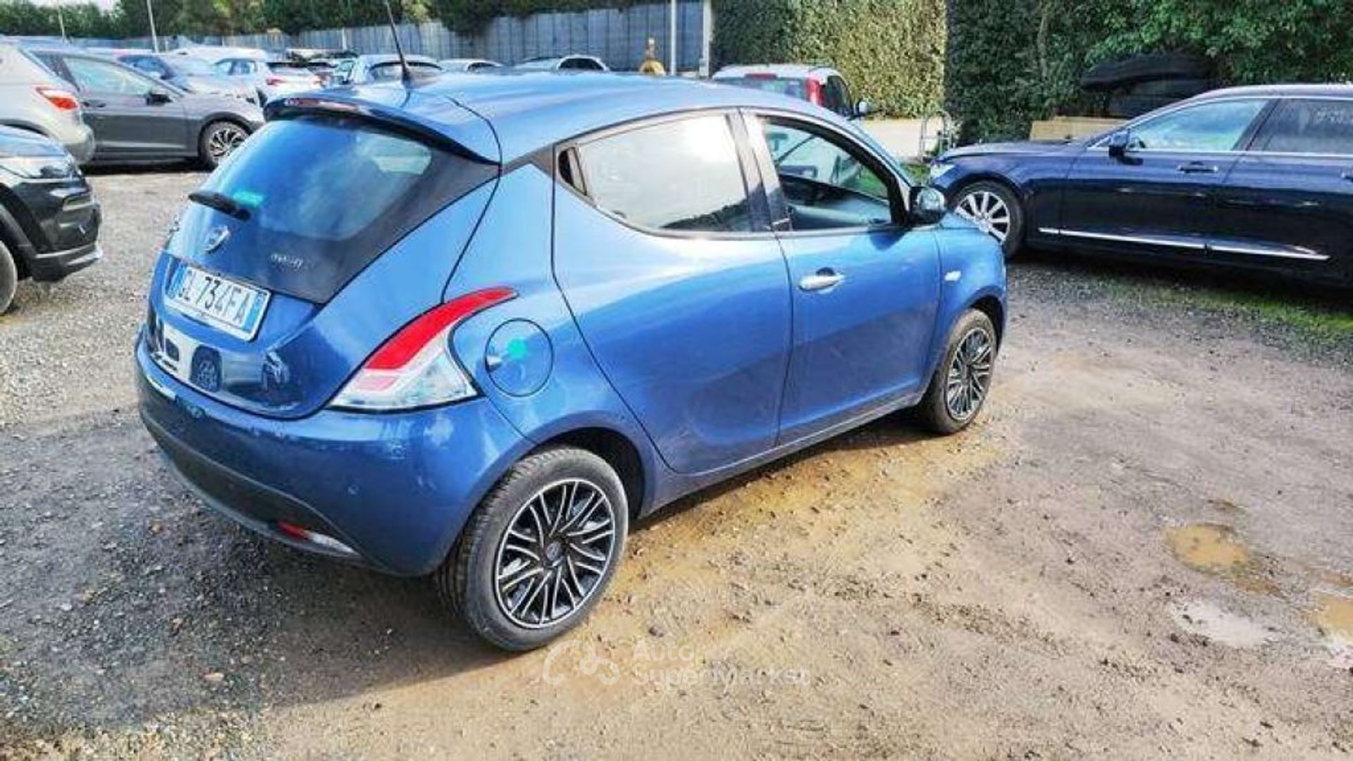 Lancia Ypsilon