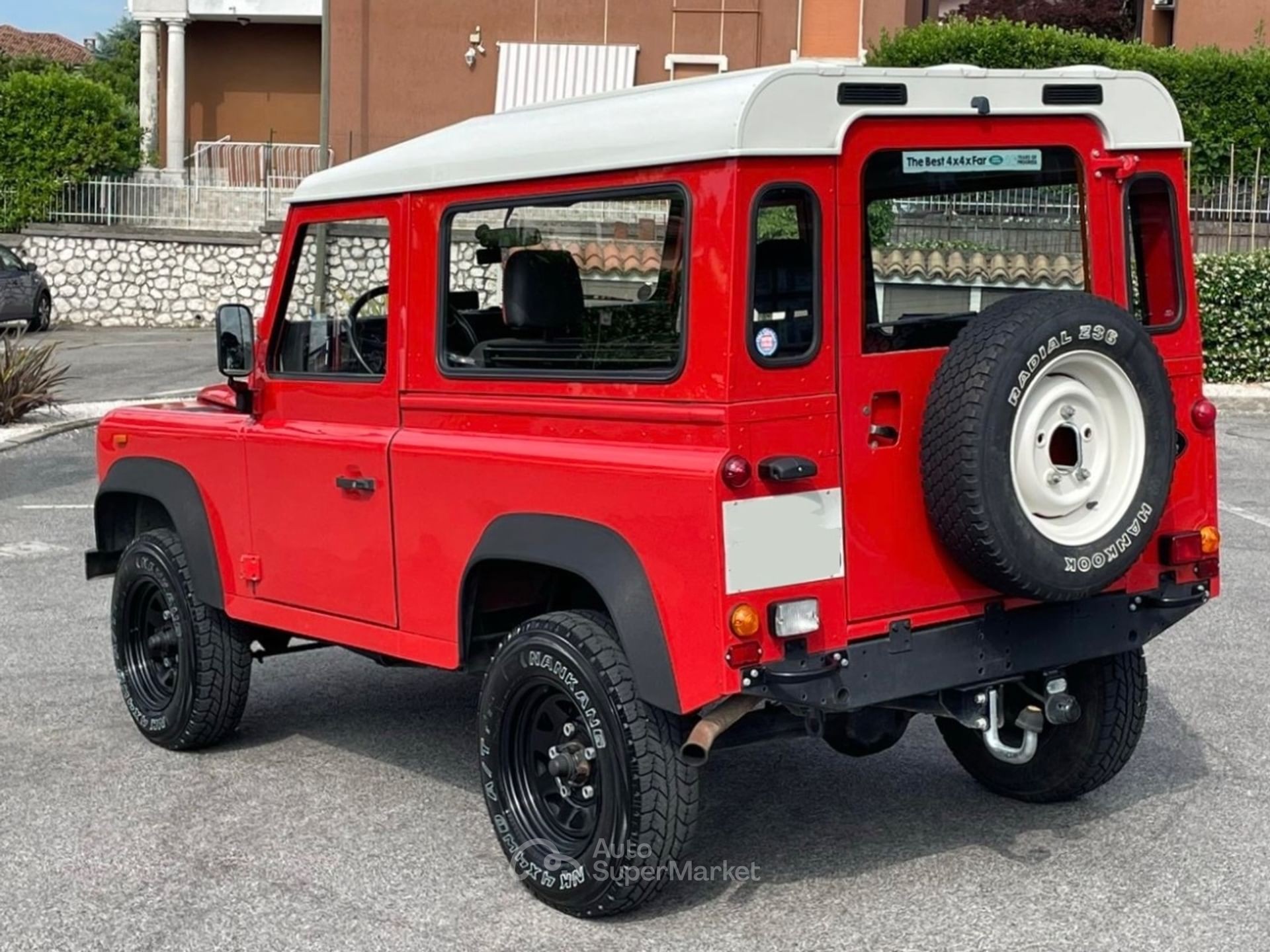 Land Rover Defender