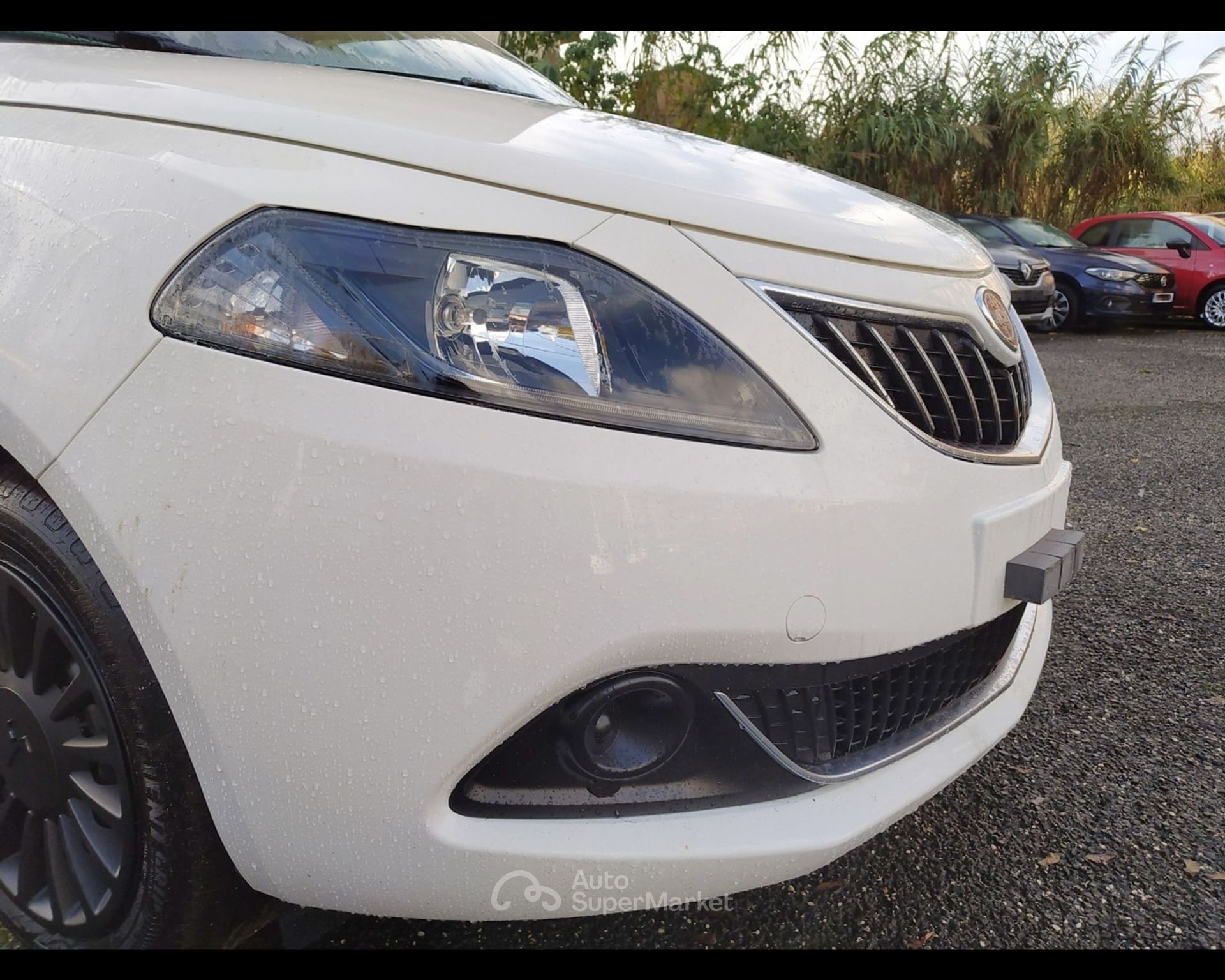Lancia Ypsilon