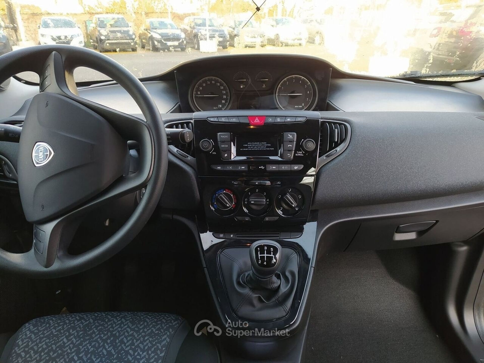 Lancia Ypsilon