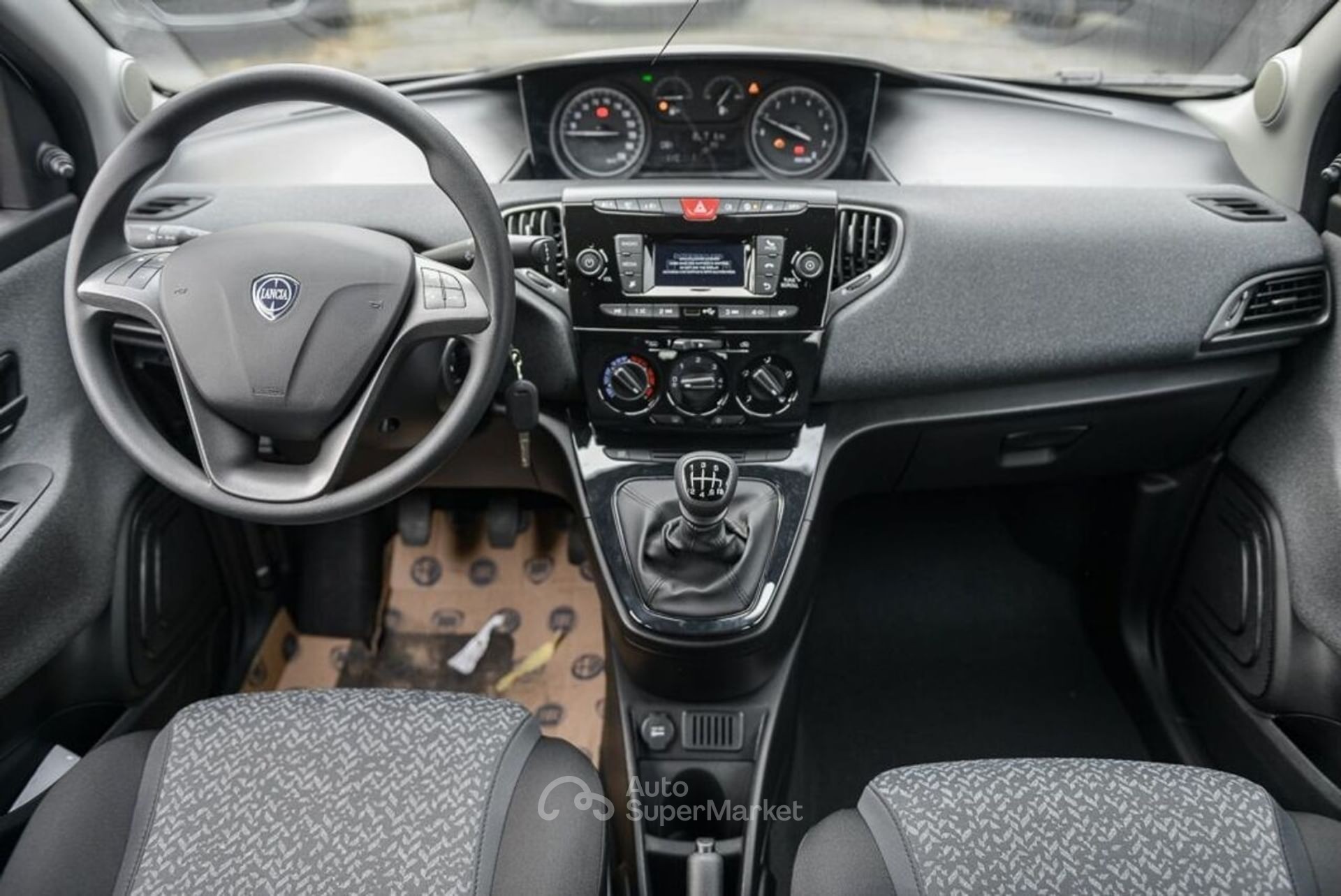 Lancia Ypsilon