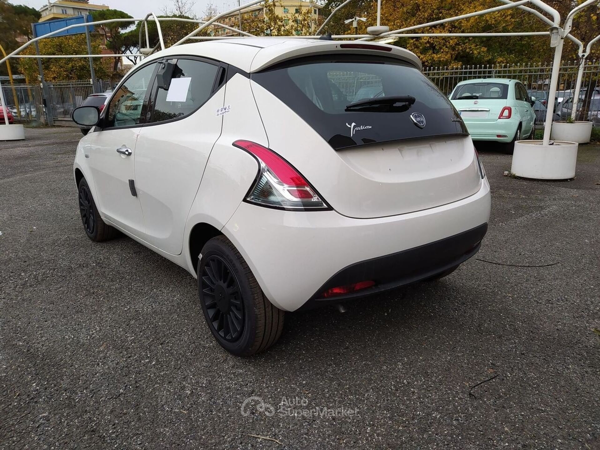 Lancia Ypsilon