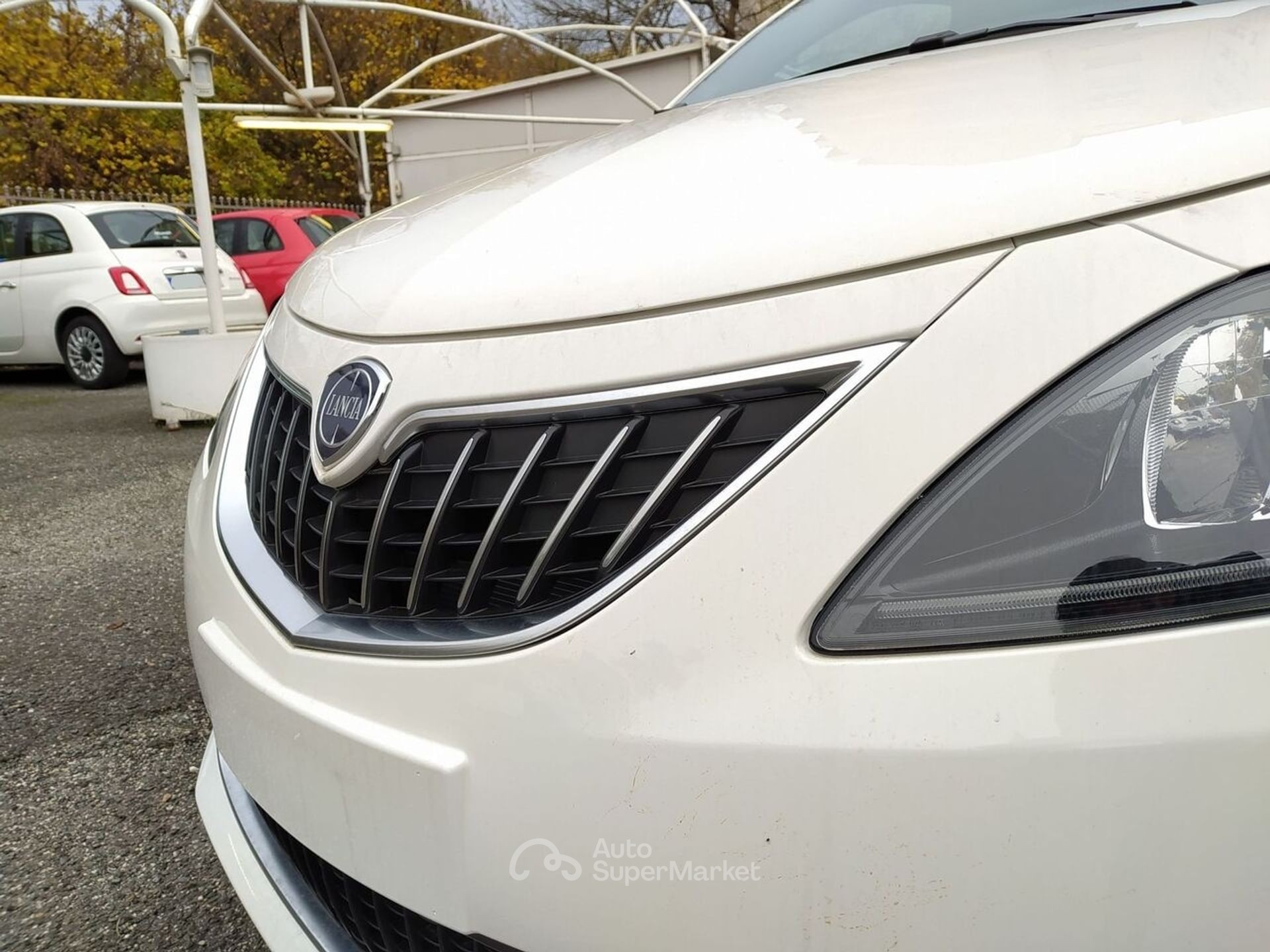 Lancia Ypsilon