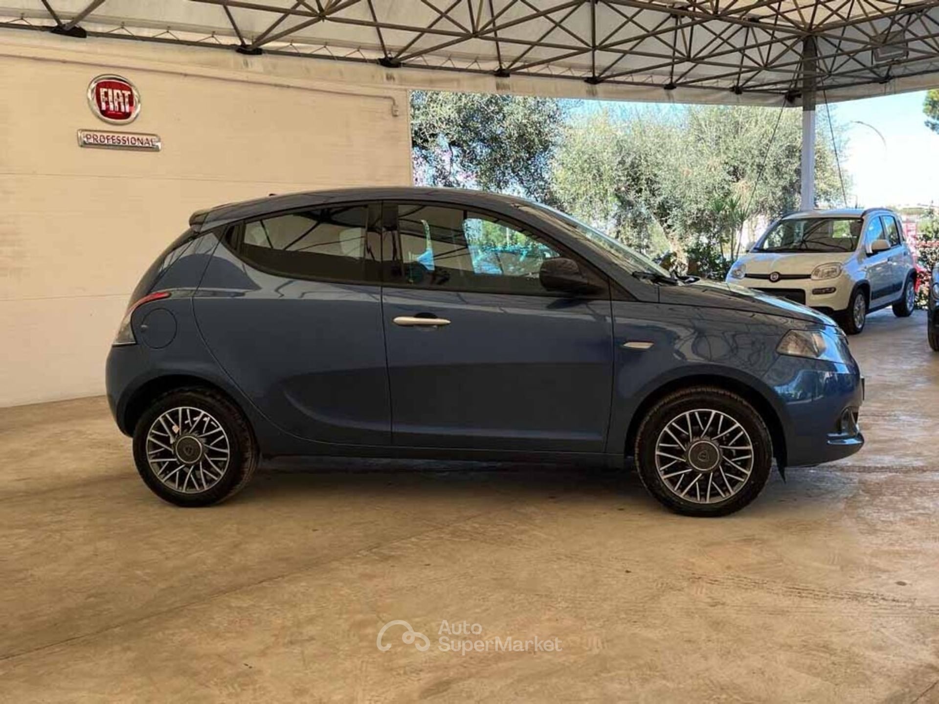 Lancia Ypsilon