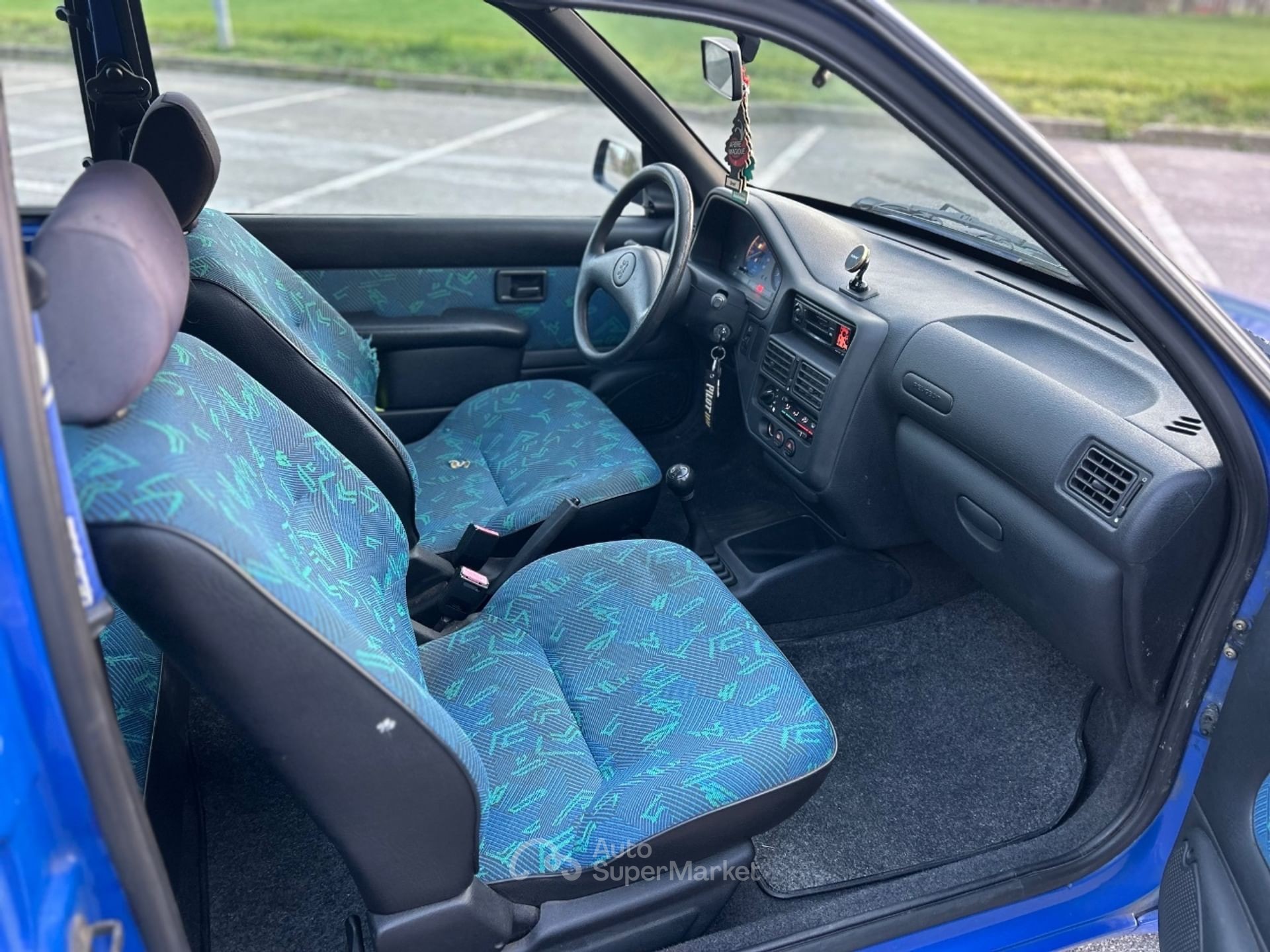 Peugeot 106