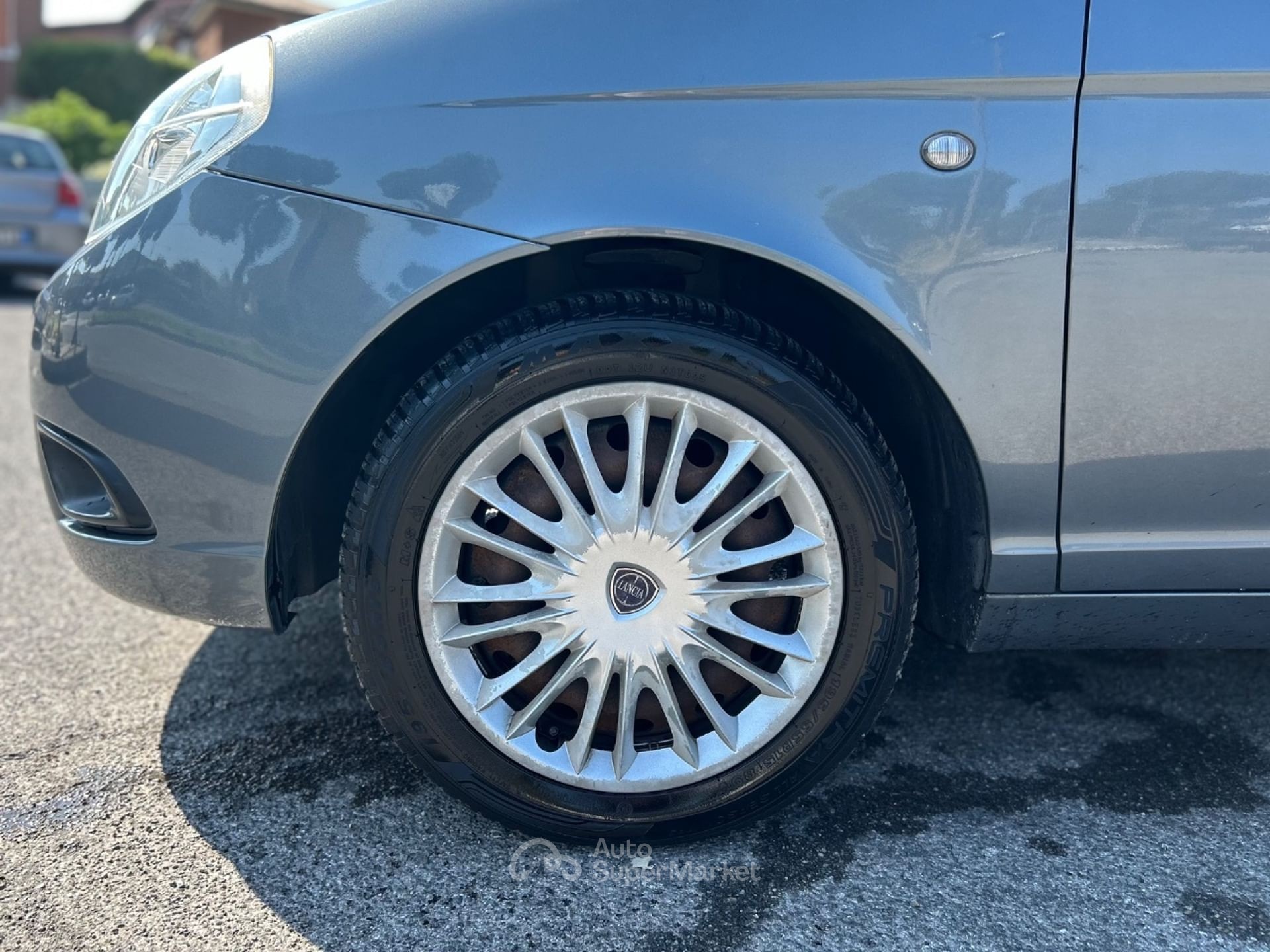 Lancia Ypsilon