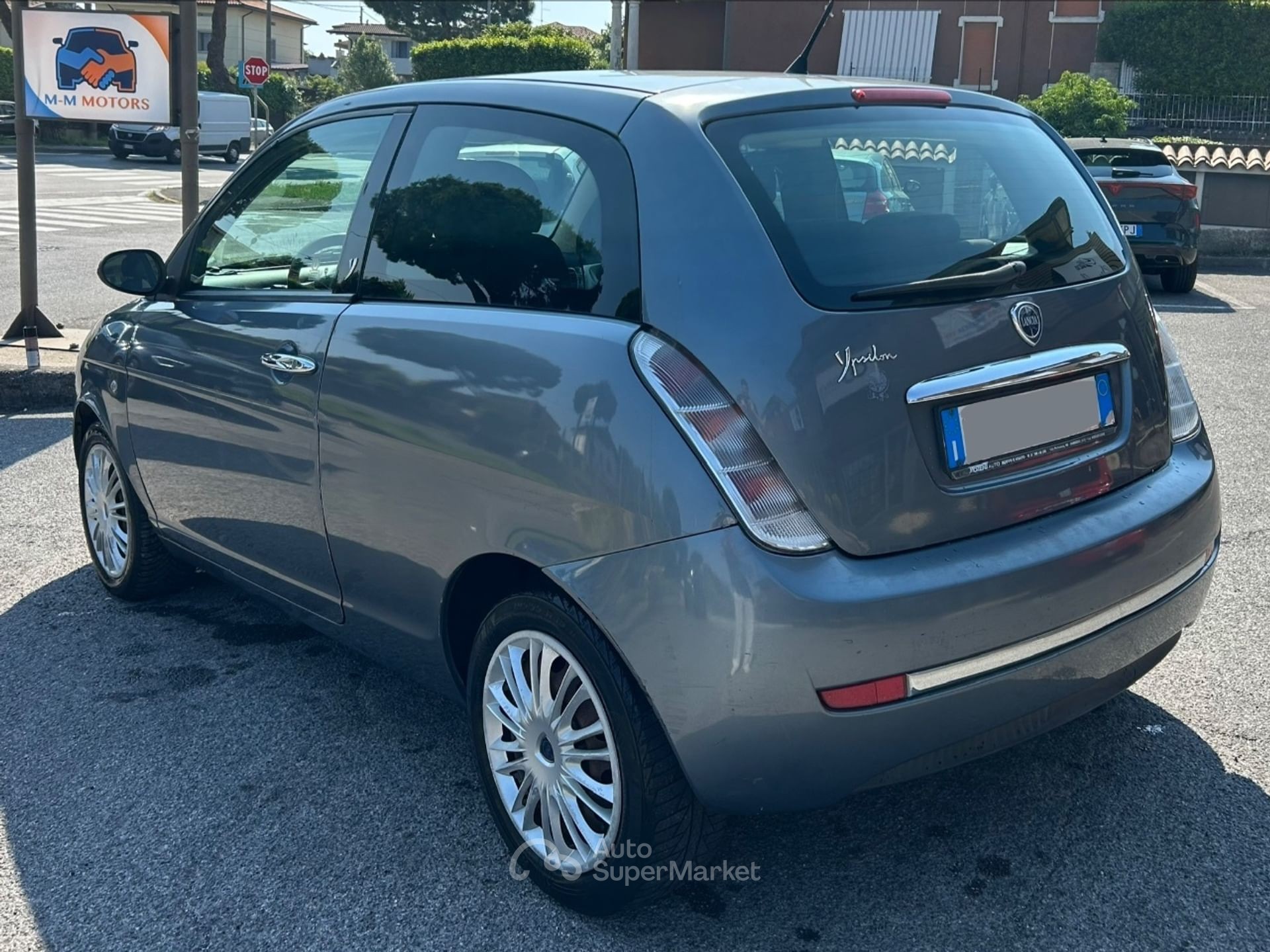 Lancia Ypsilon