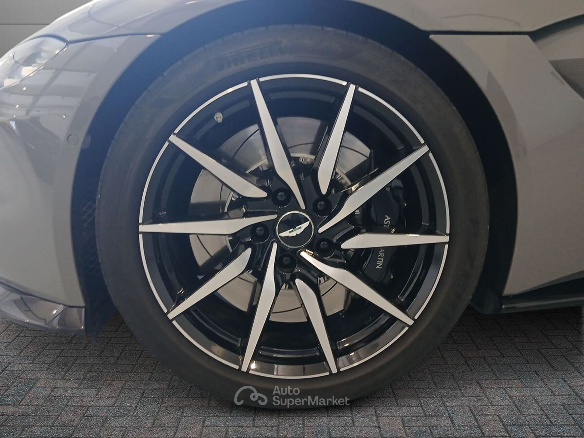 Aston Martin Vantage