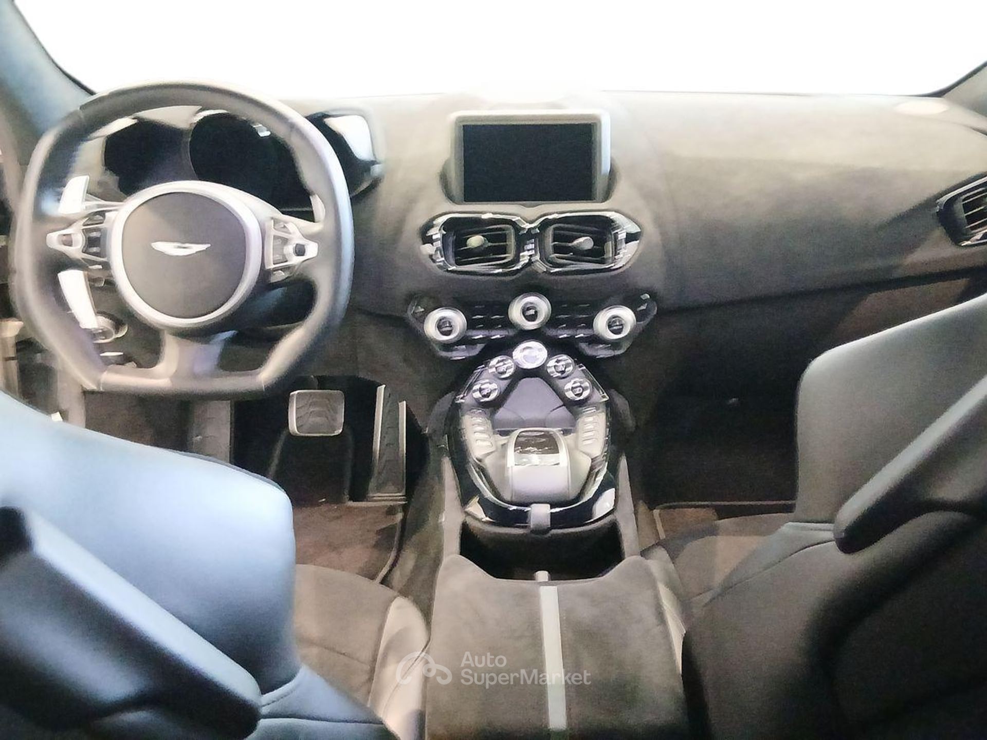 Aston Martin Vantage