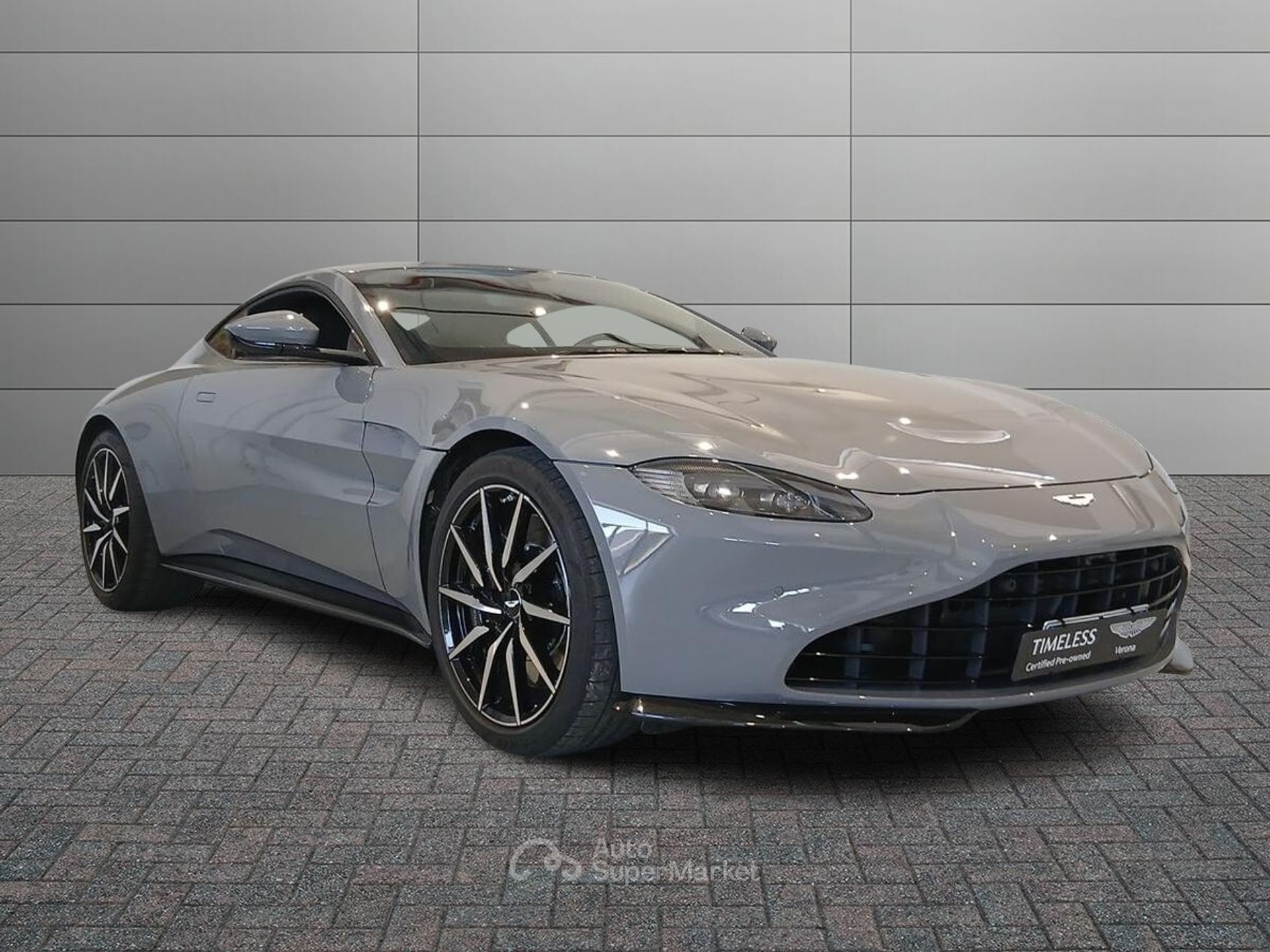 Aston Martin Vantage
