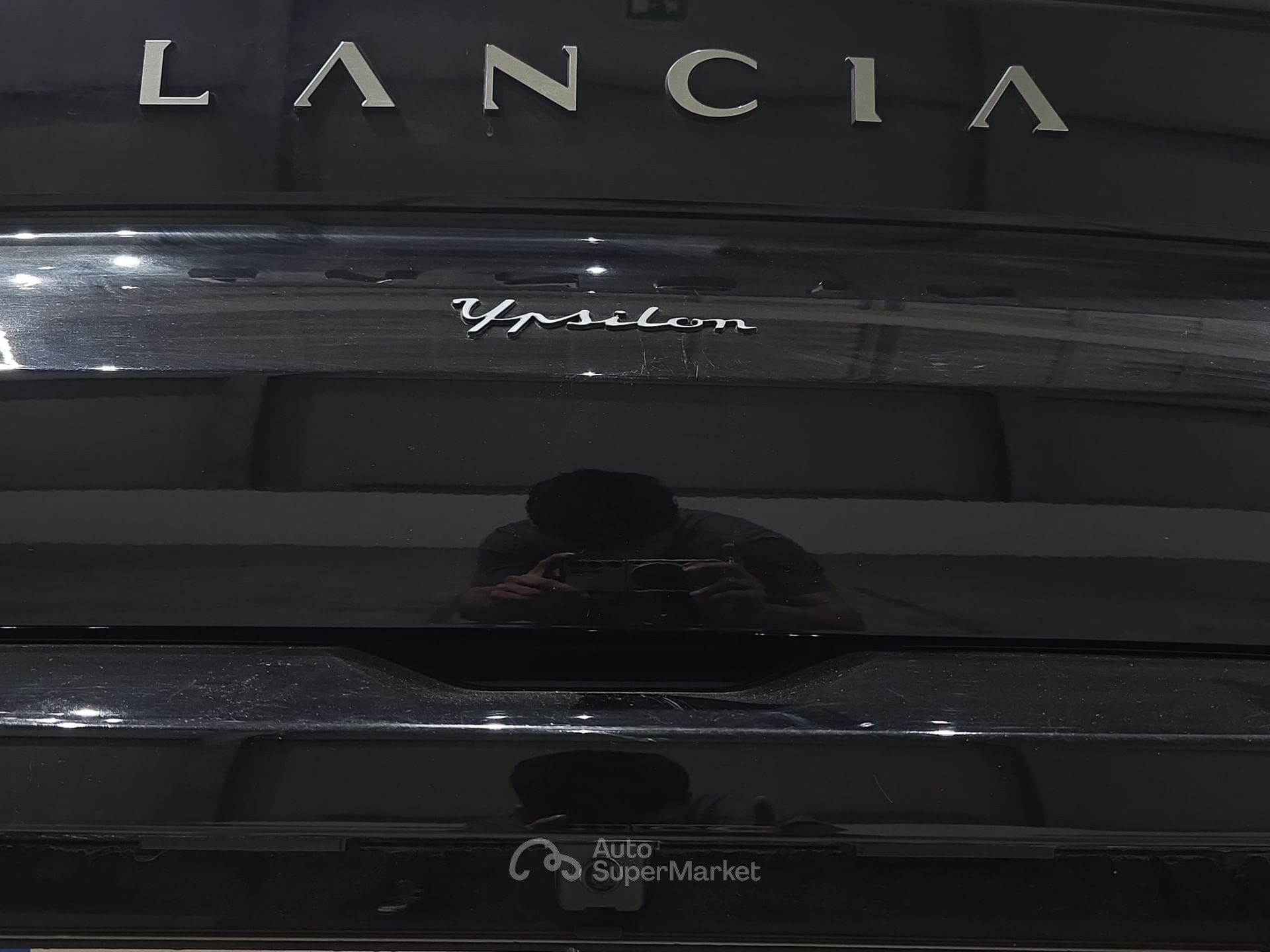 Lancia Ypsilon