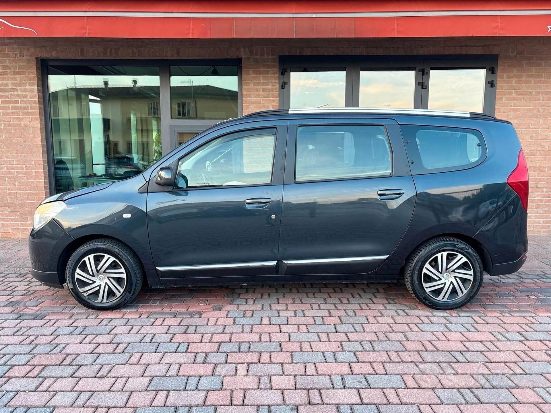 Dacia Lodgy