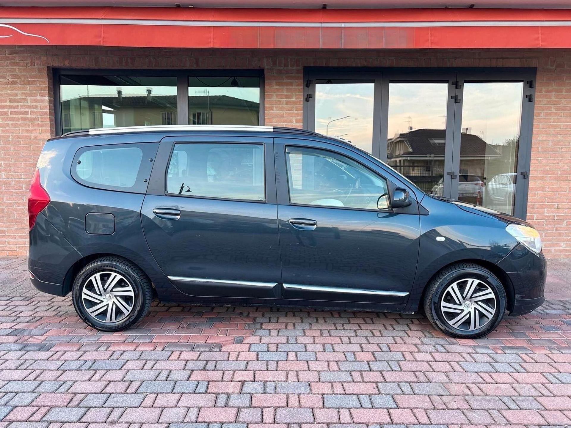 Dacia Lodgy