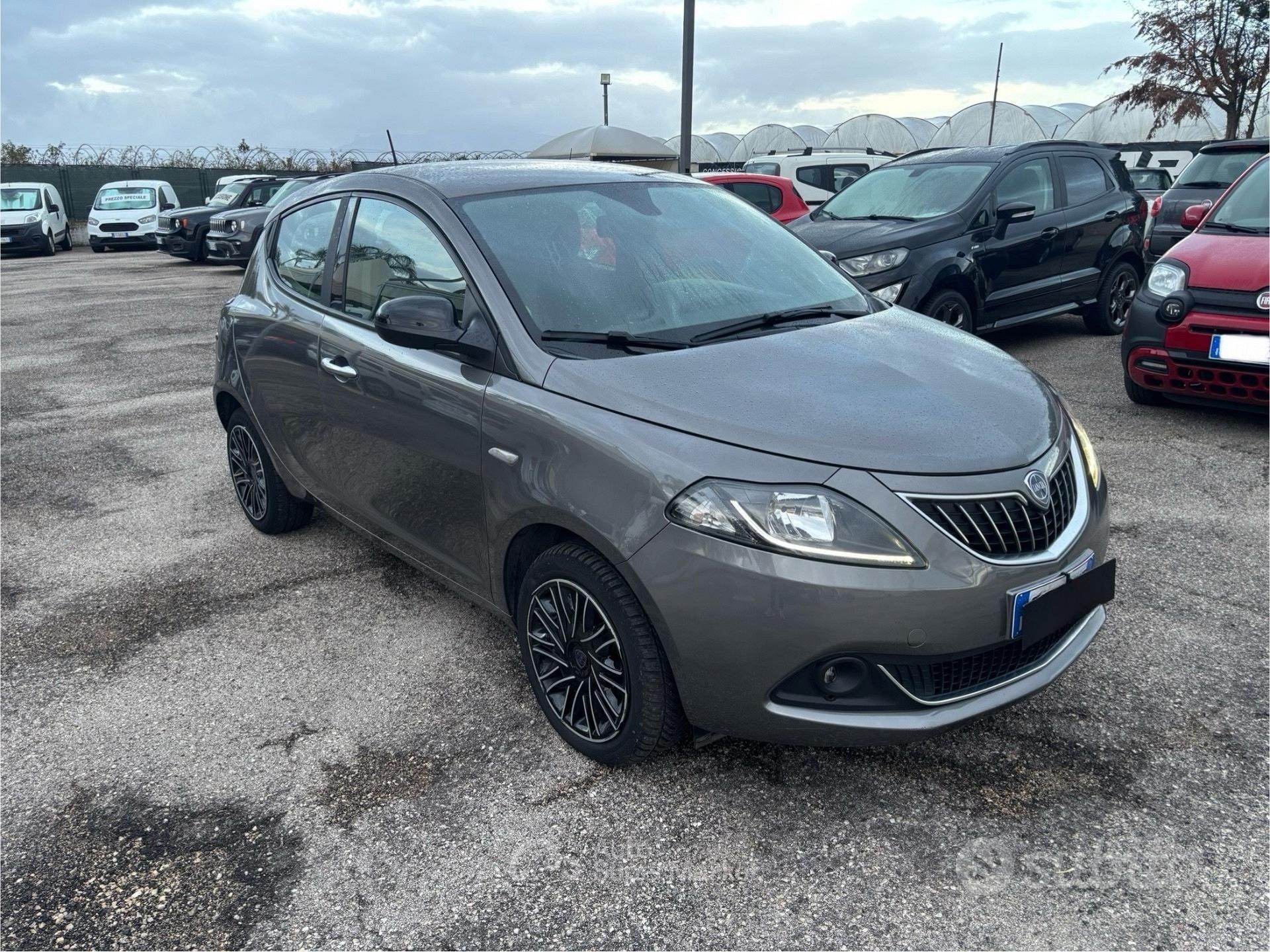 Lancia Ypsilon