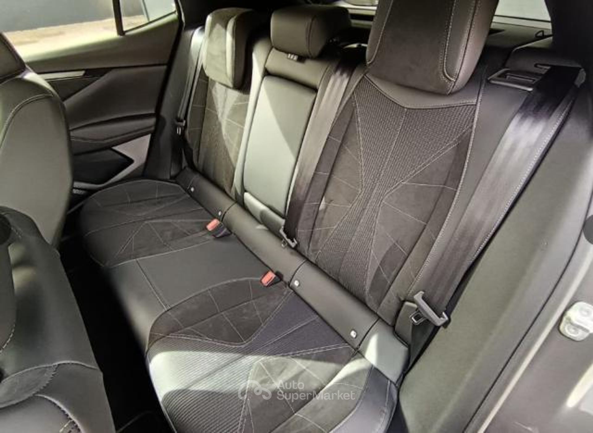 DS Automobiles DS 4
