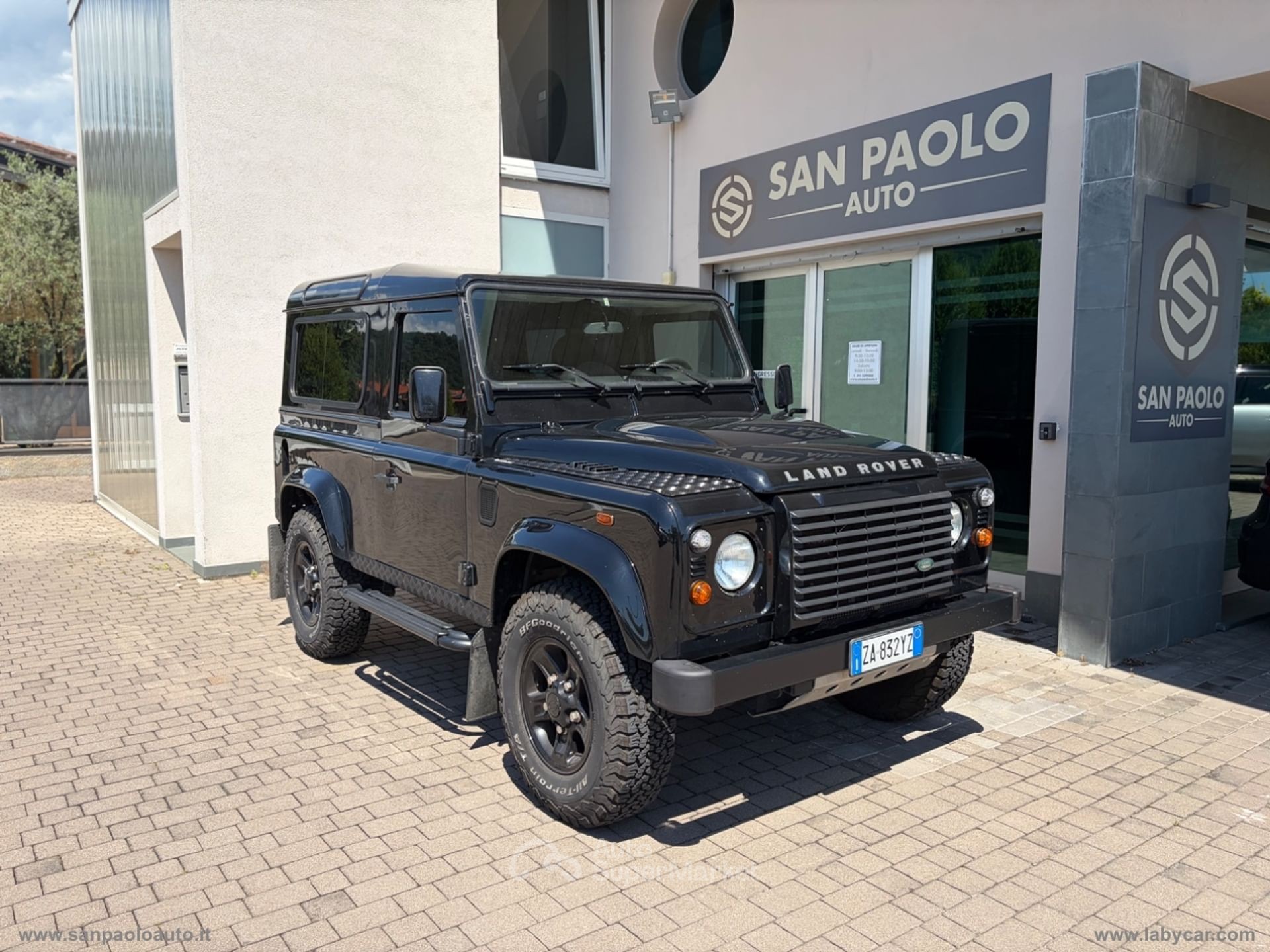 Land Rover Defender